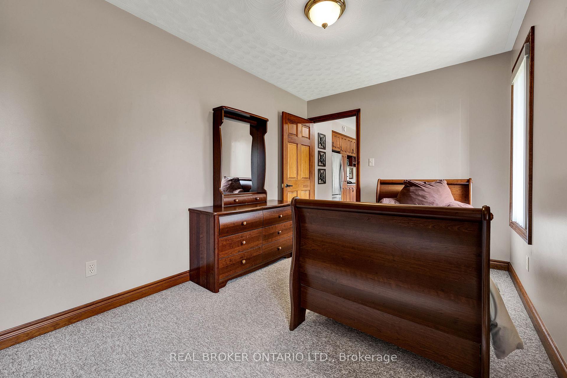 Photo 21 of 1 Shantz Place, Wellesley — HOMEH