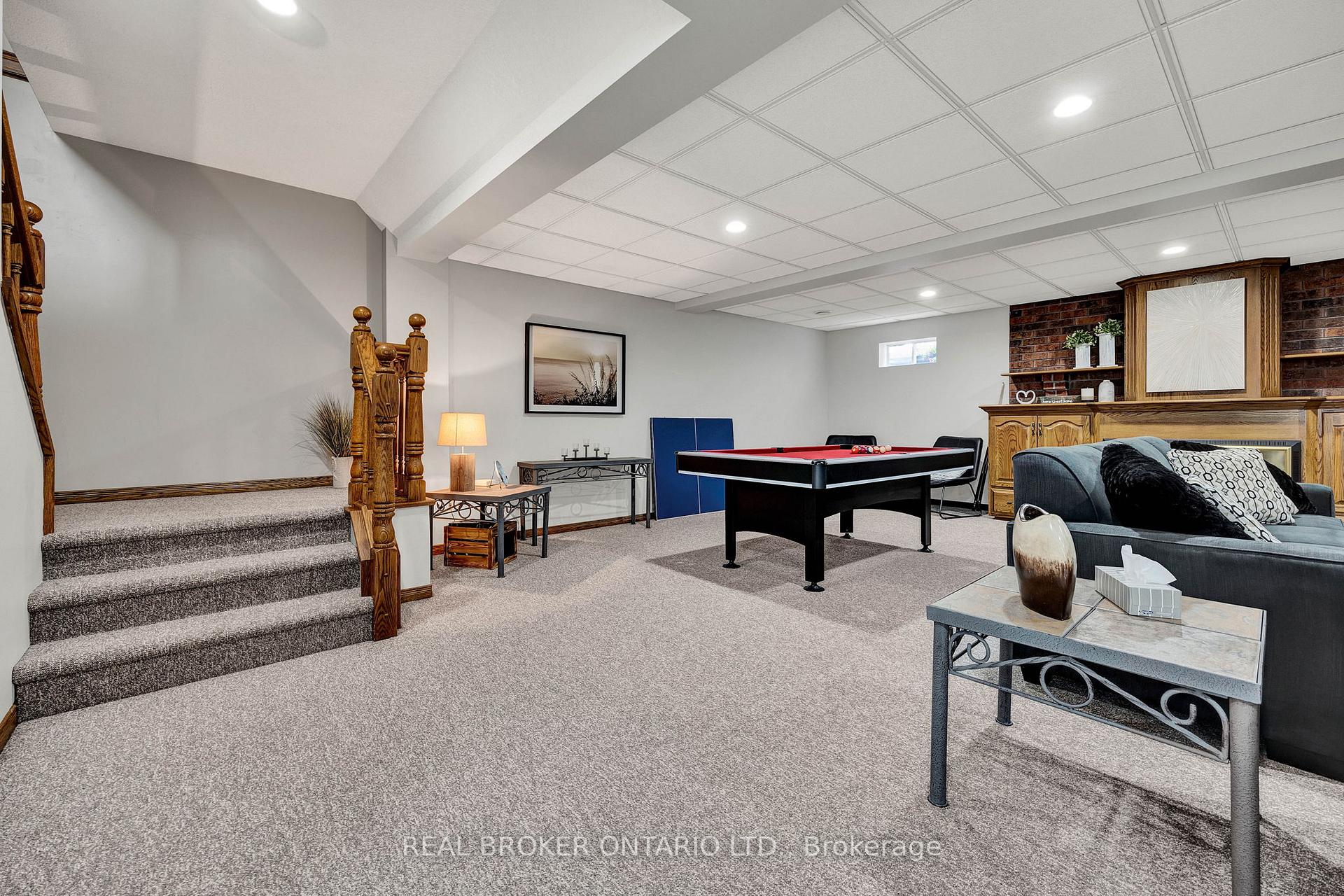 Photo 25 of 1 Shantz Place, Wellesley — HOMEH