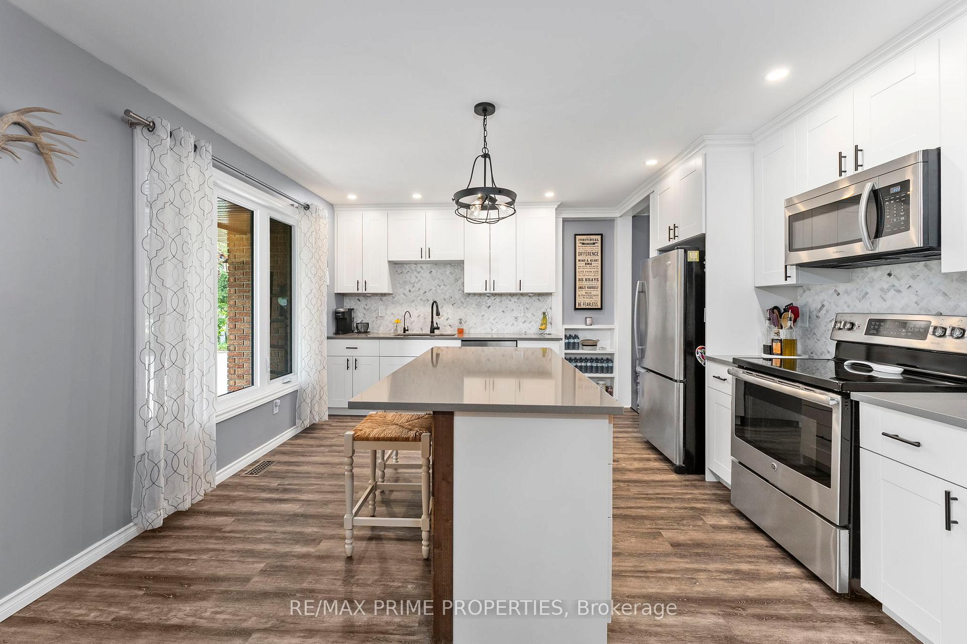 Photo 7 of 292 Zephyr Road, Uxbridge, Rural Uxbridge — HOMEH