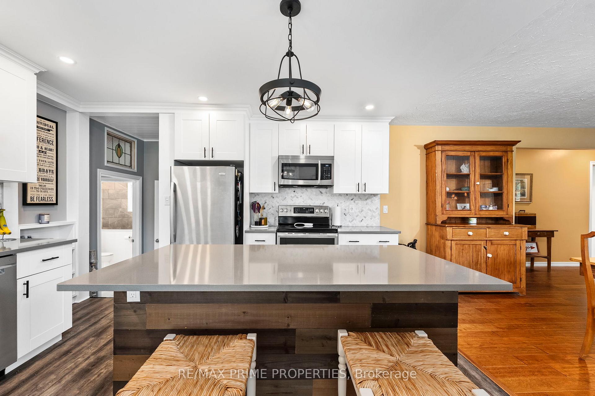 Photo 8 of 292 Zephyr Road, Uxbridge, Rural Uxbridge — HOMEH
