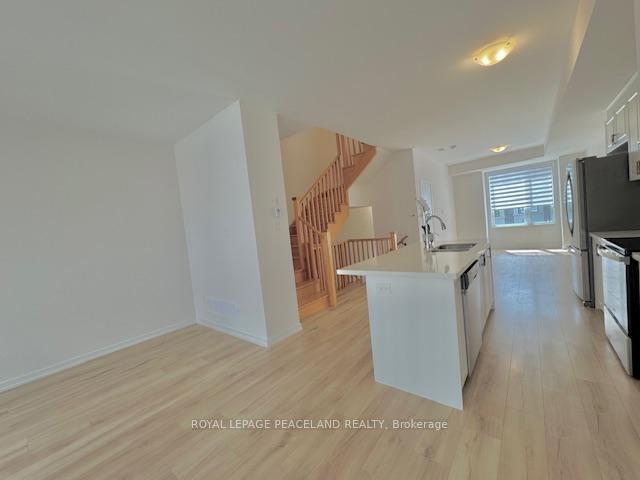 Photo 6 of 136 Rattenbury Road, Vaughan, Patterson — HOMEH