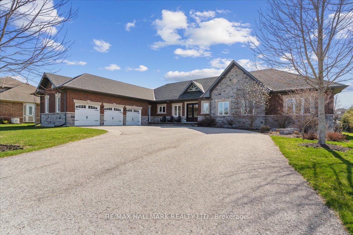 Photo 1 of 16 Goodwood Street, Uxbridge, Rural Uxbridge — HOMEH