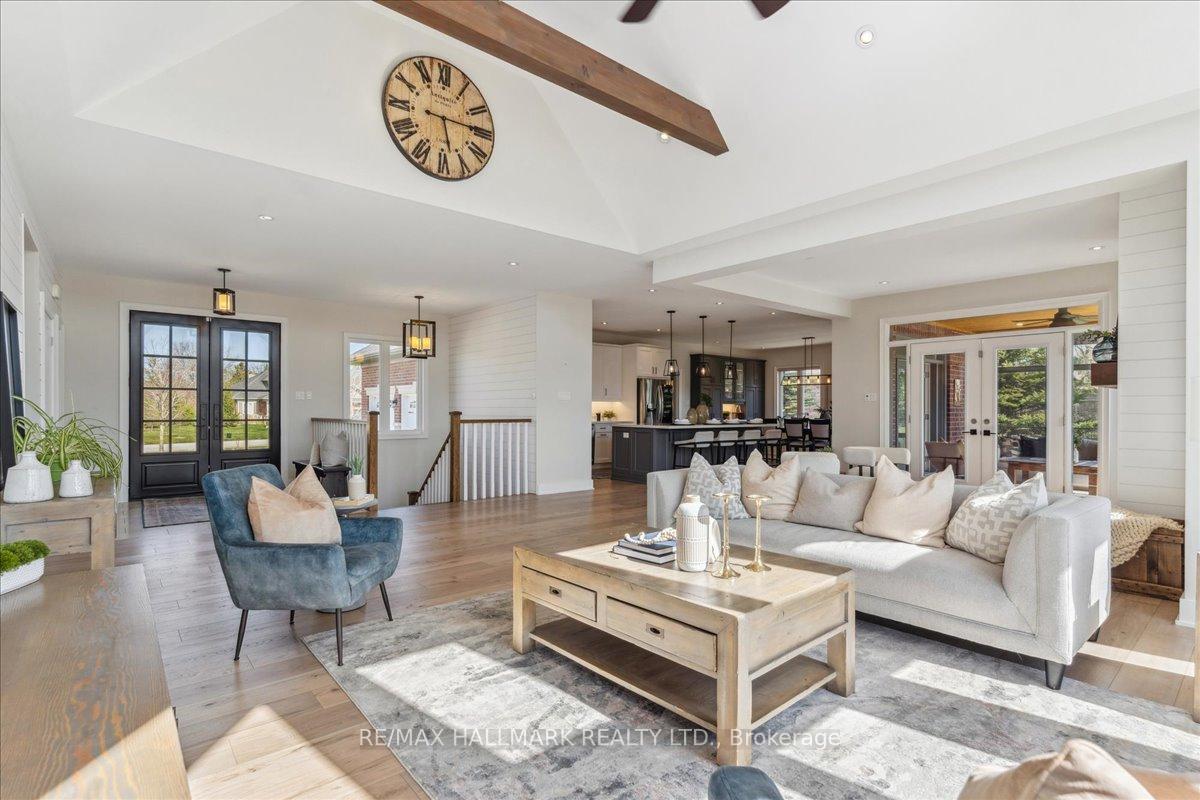 Photo 6 of 16 Goodwood Street, Uxbridge, Rural Uxbridge — HOMEH