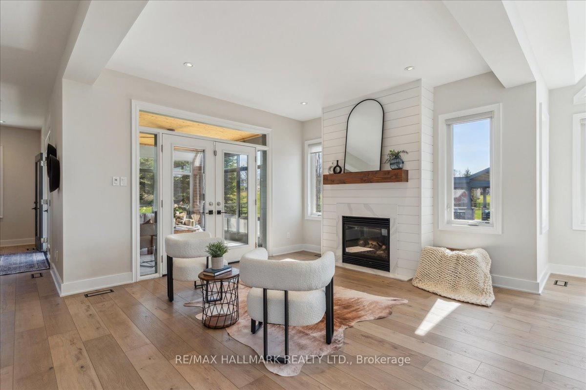 Photo 7 of 16 Goodwood Street, Uxbridge, Rural Uxbridge — HOMEH
