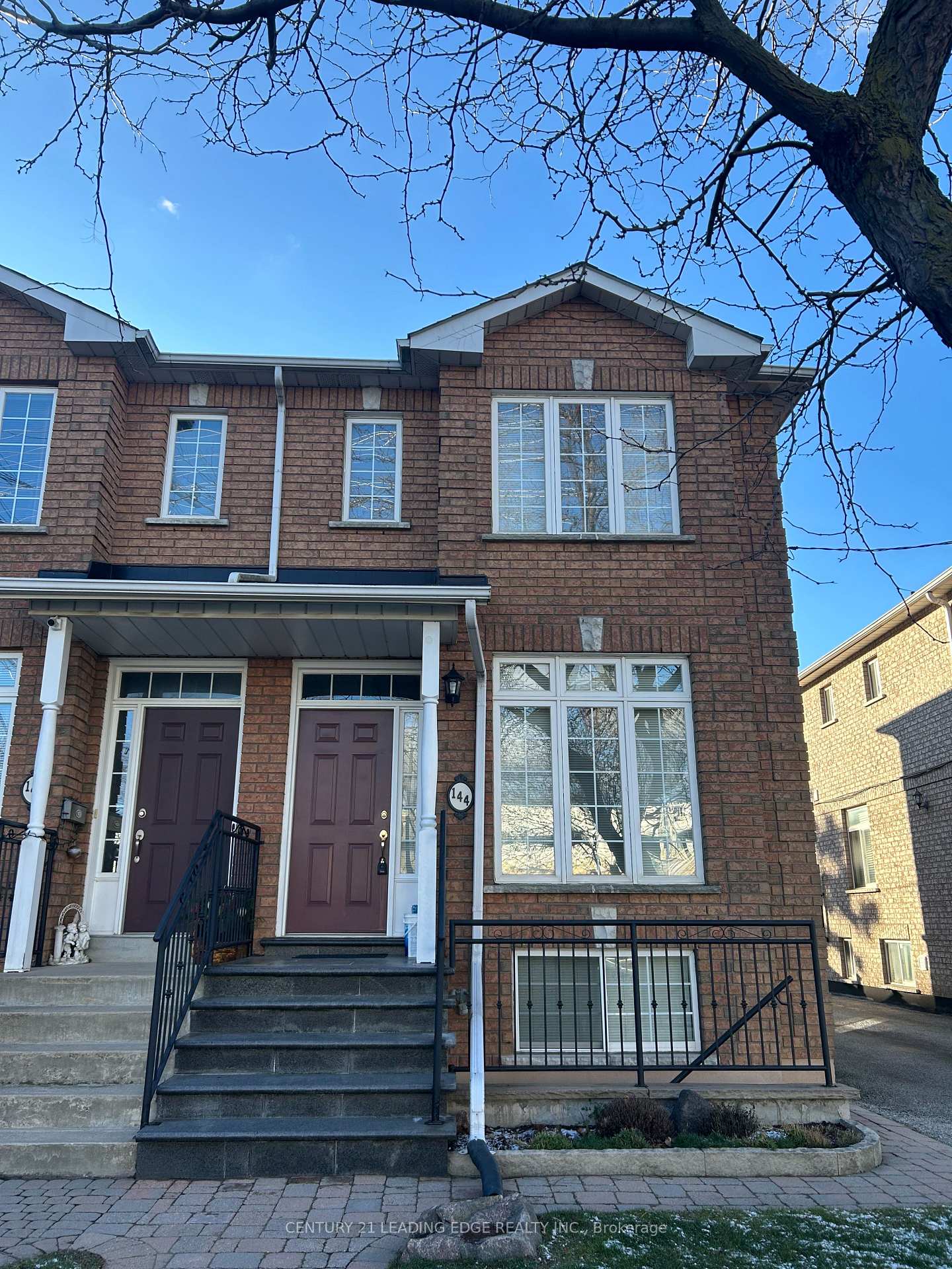 Front of Unit Bsmt, 144 Wiltshire Avenue