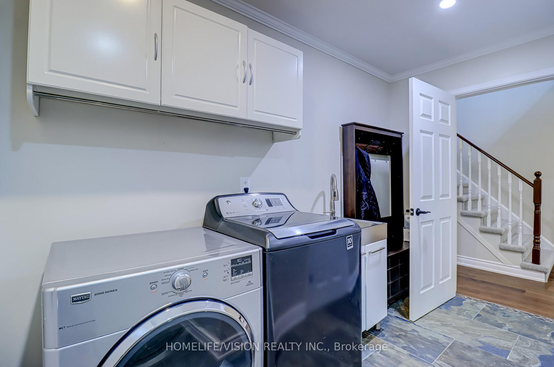 Photo 14 of 66 Munro Crescent, Uxbridge — HOMEH
