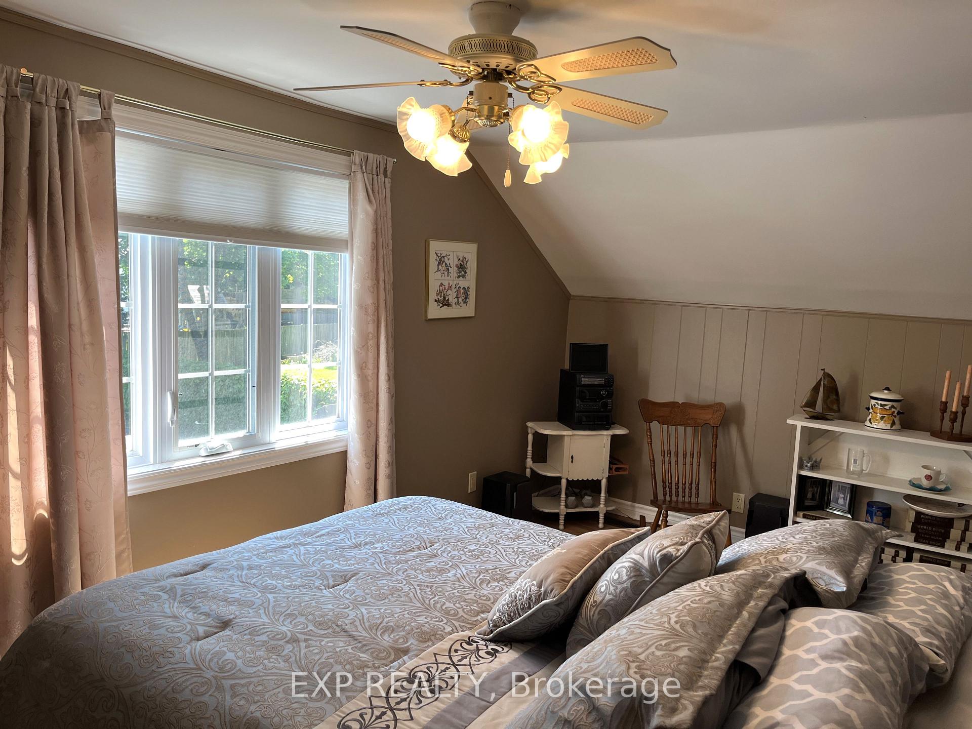 Photo 26 of 414 Simcoe St Street, Warwick, Watford — HOMEH