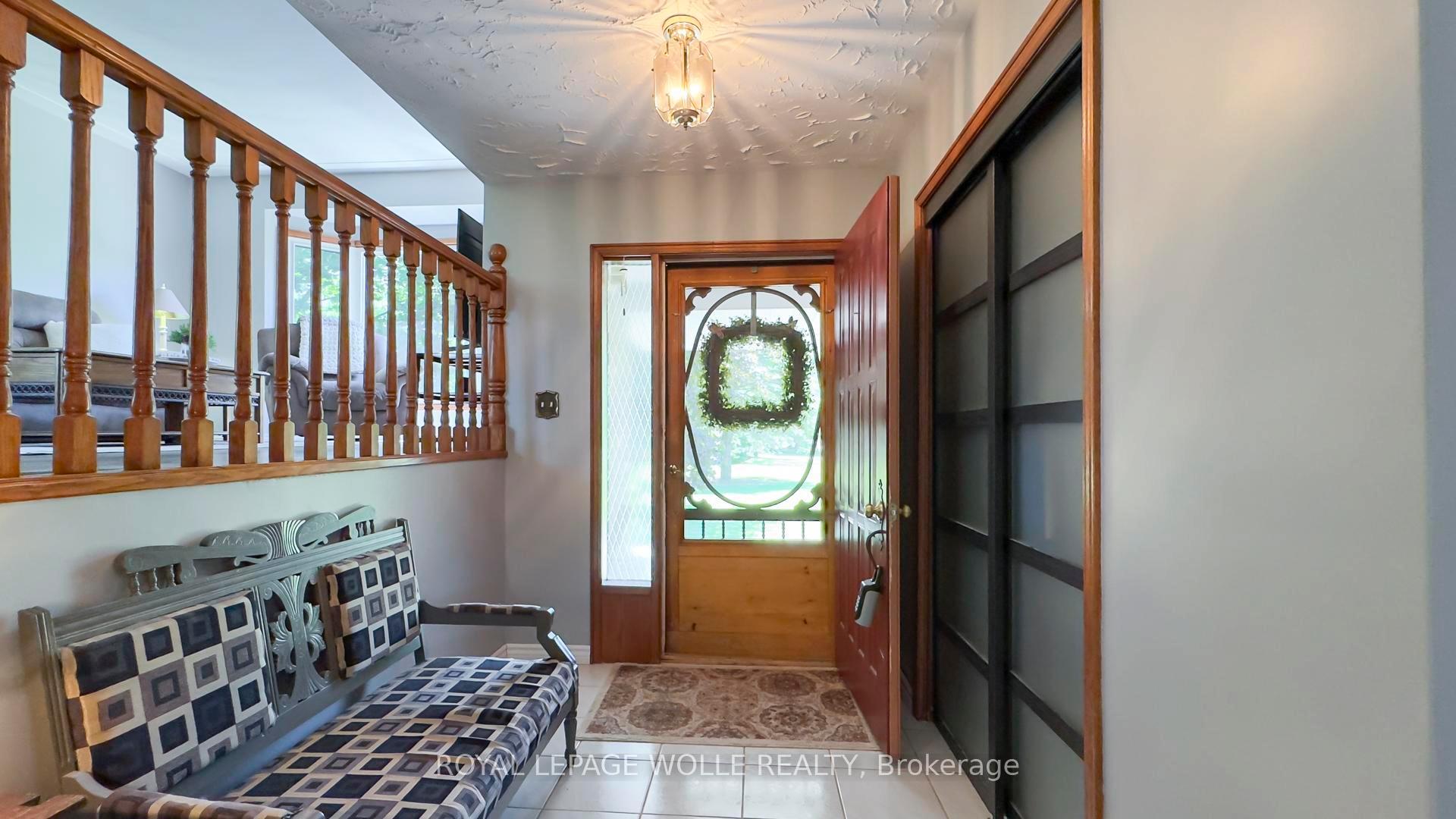 Photo 3 of 1061 Henry Street, Wellesley — HOMEH