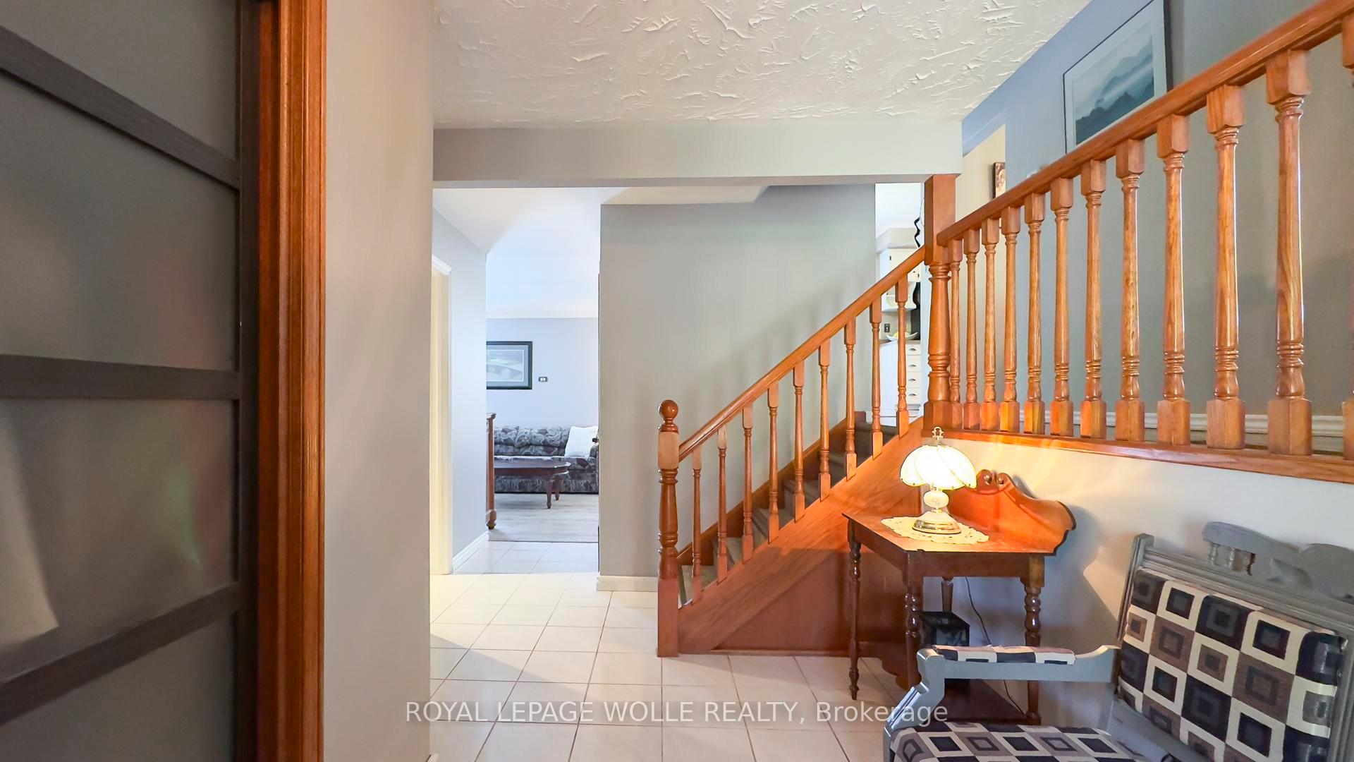 Photo 4 of 1061 Henry Street, Wellesley — HOMEH