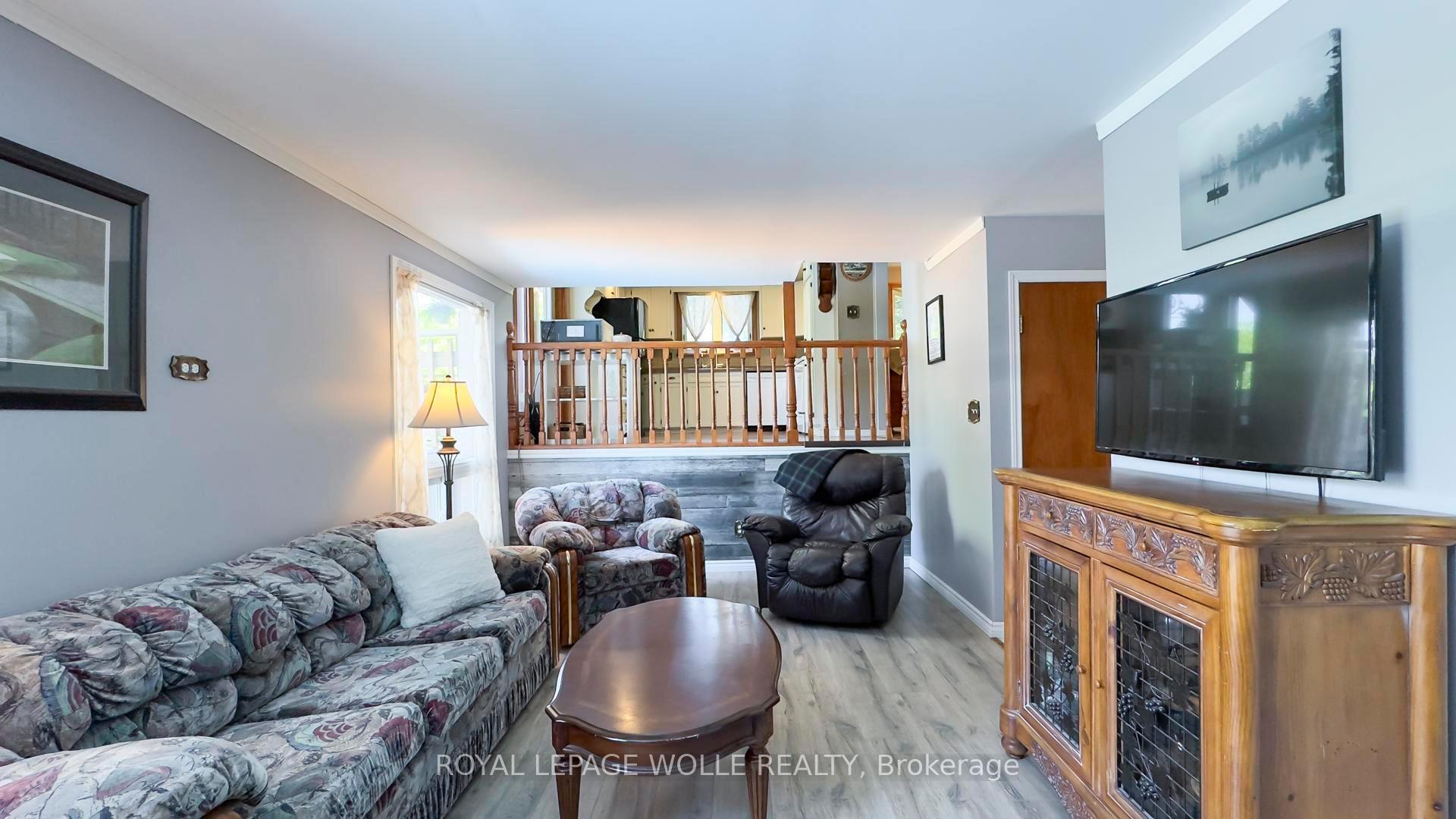 Photo 5 of 1061 Henry Street, Wellesley — HOMEH