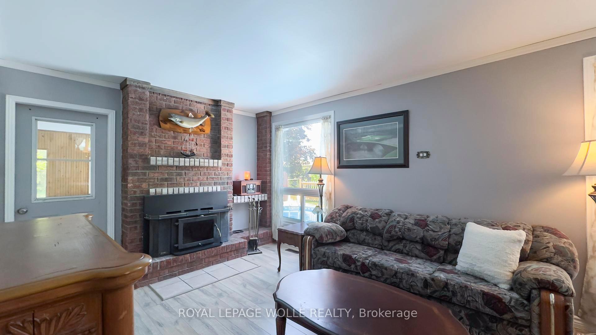 Photo 7 of 1061 Henry Street, Wellesley — HOMEH