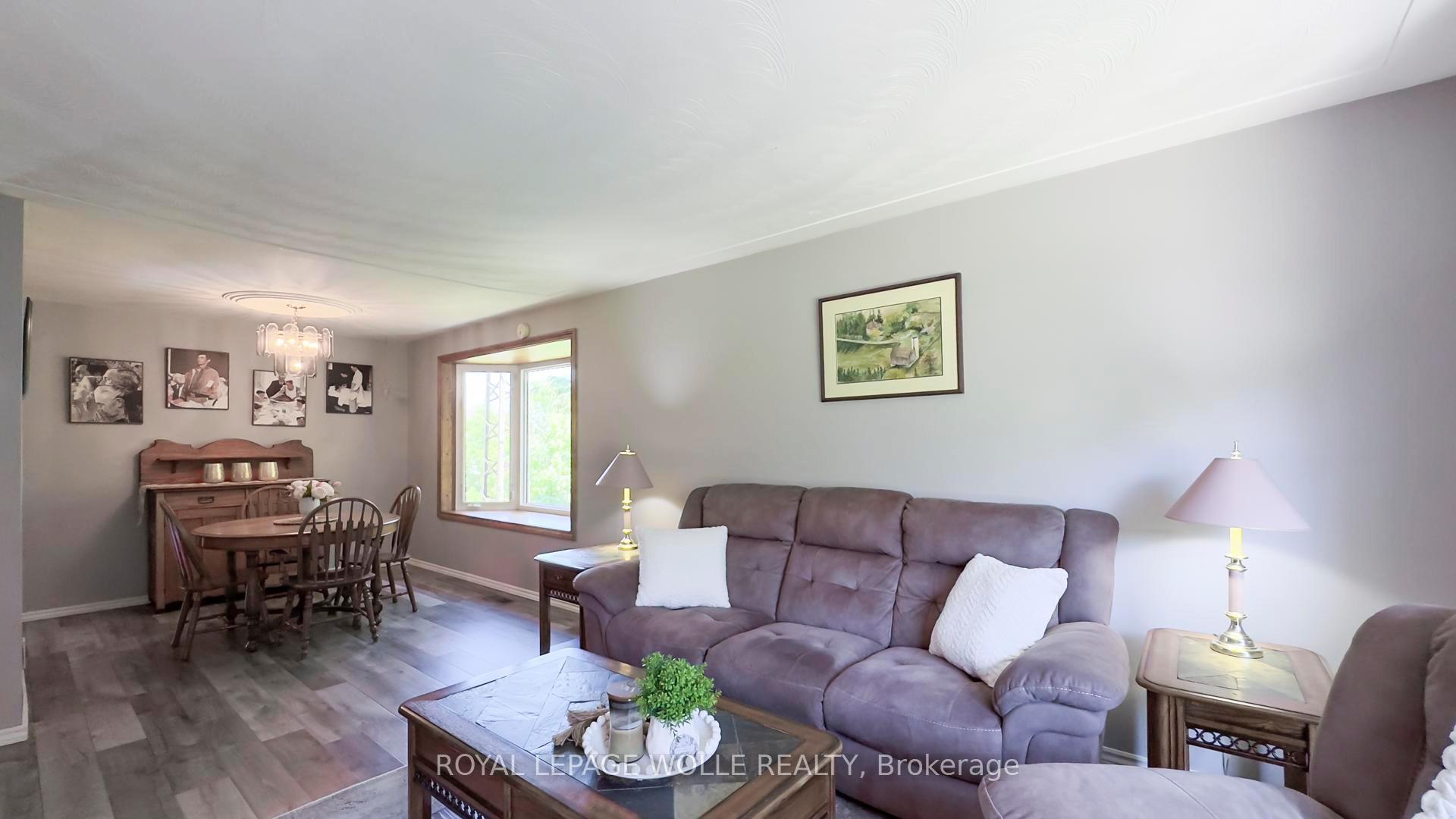 Photo 13 of 1061 Henry Street, Wellesley — HOMEH