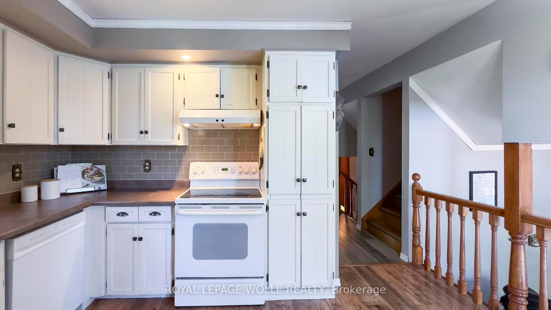 Photo 18 of 1061 Henry Street, Wellesley — HOMEH