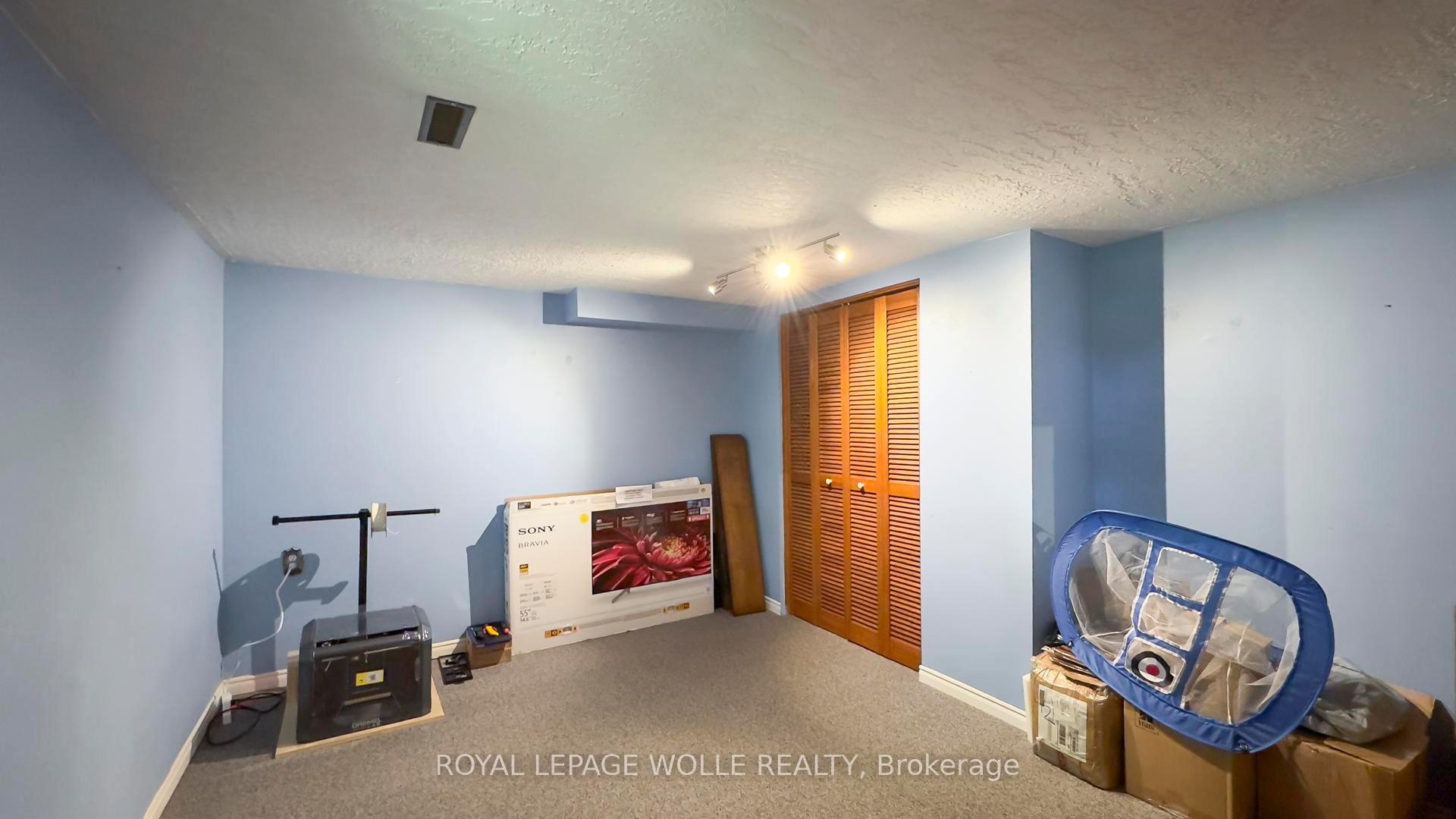 Photo 27 of 1061 Henry Street, Wellesley — HOMEH