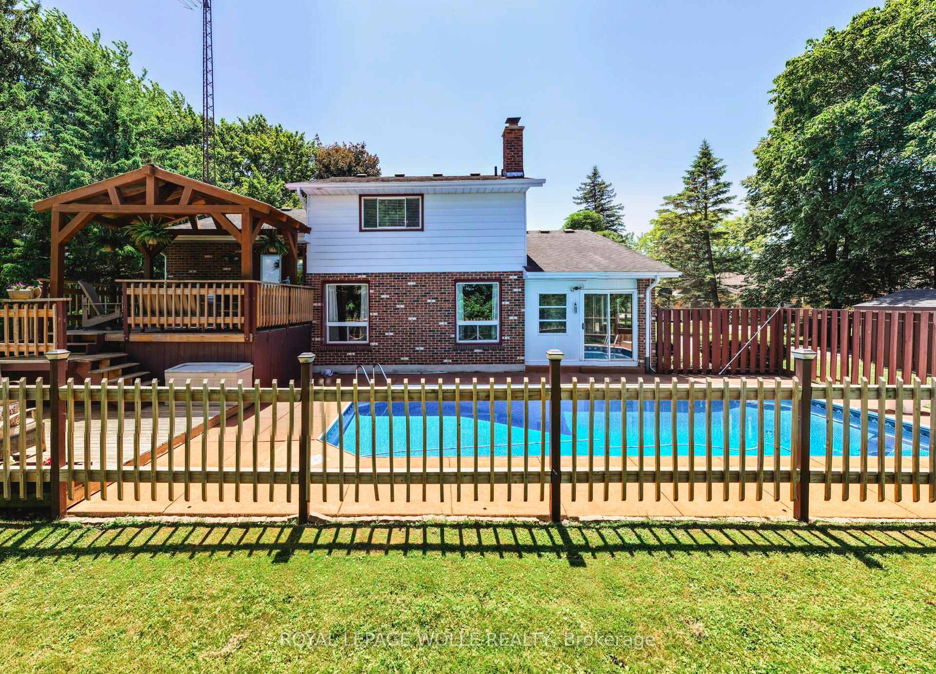 Photo 31 of 1061 Henry Street, Wellesley — HOMEH