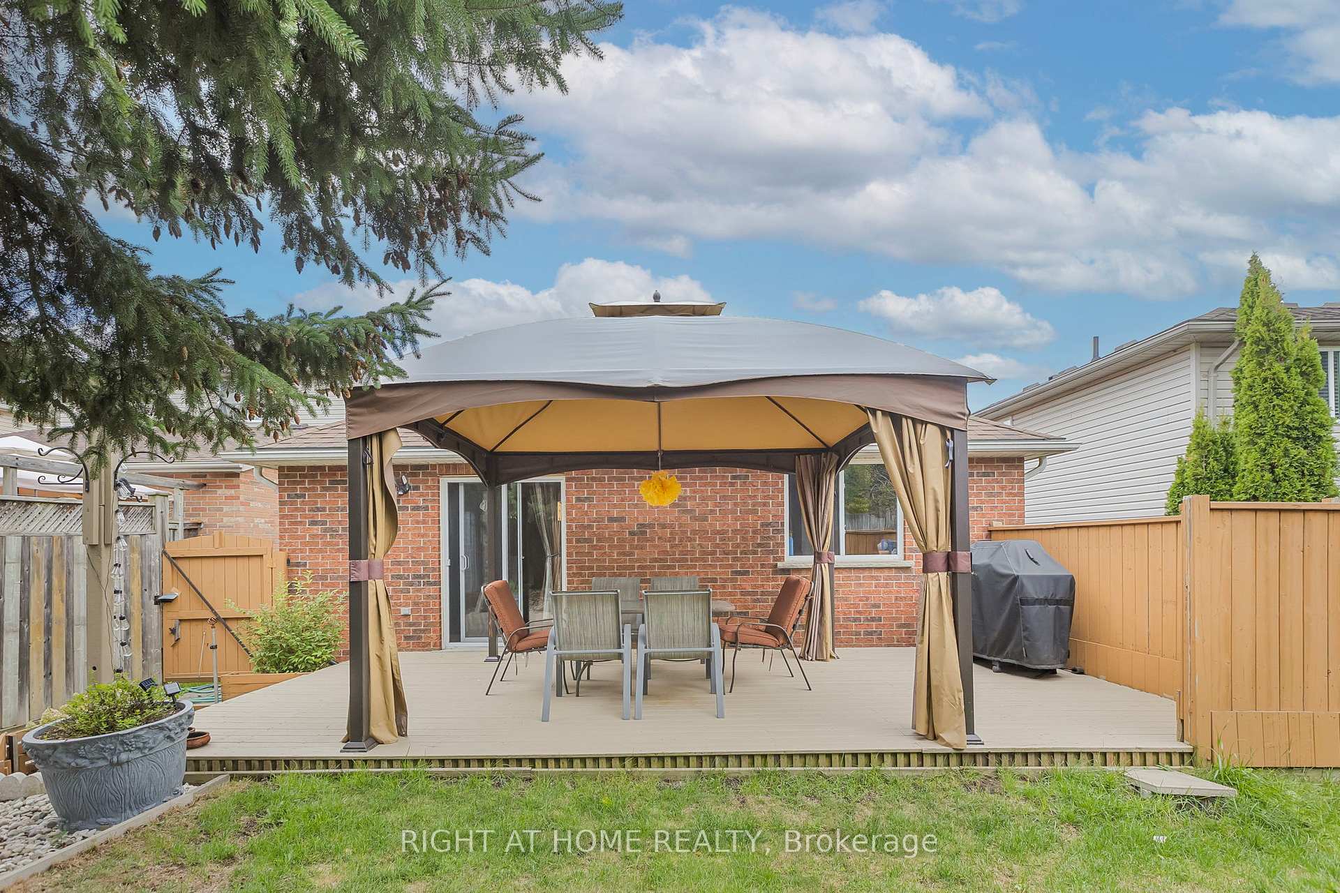 Photo 3 of Unit 1 BED ROOM, 212 Holbeach Crescent, Waterloo — HOMEH
