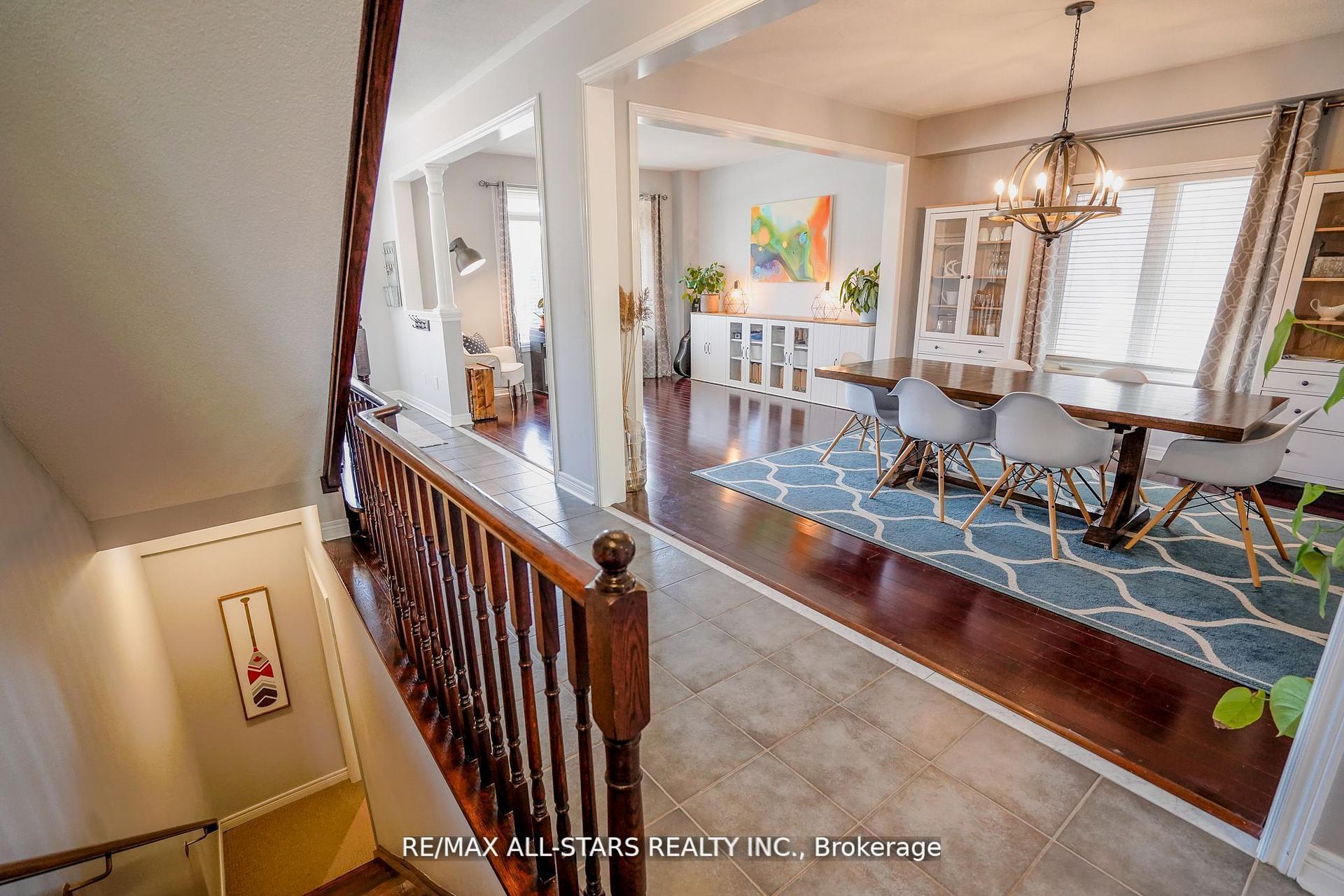 Photo 5 of 3 Furlan Court, Uxbridge — HOMEH