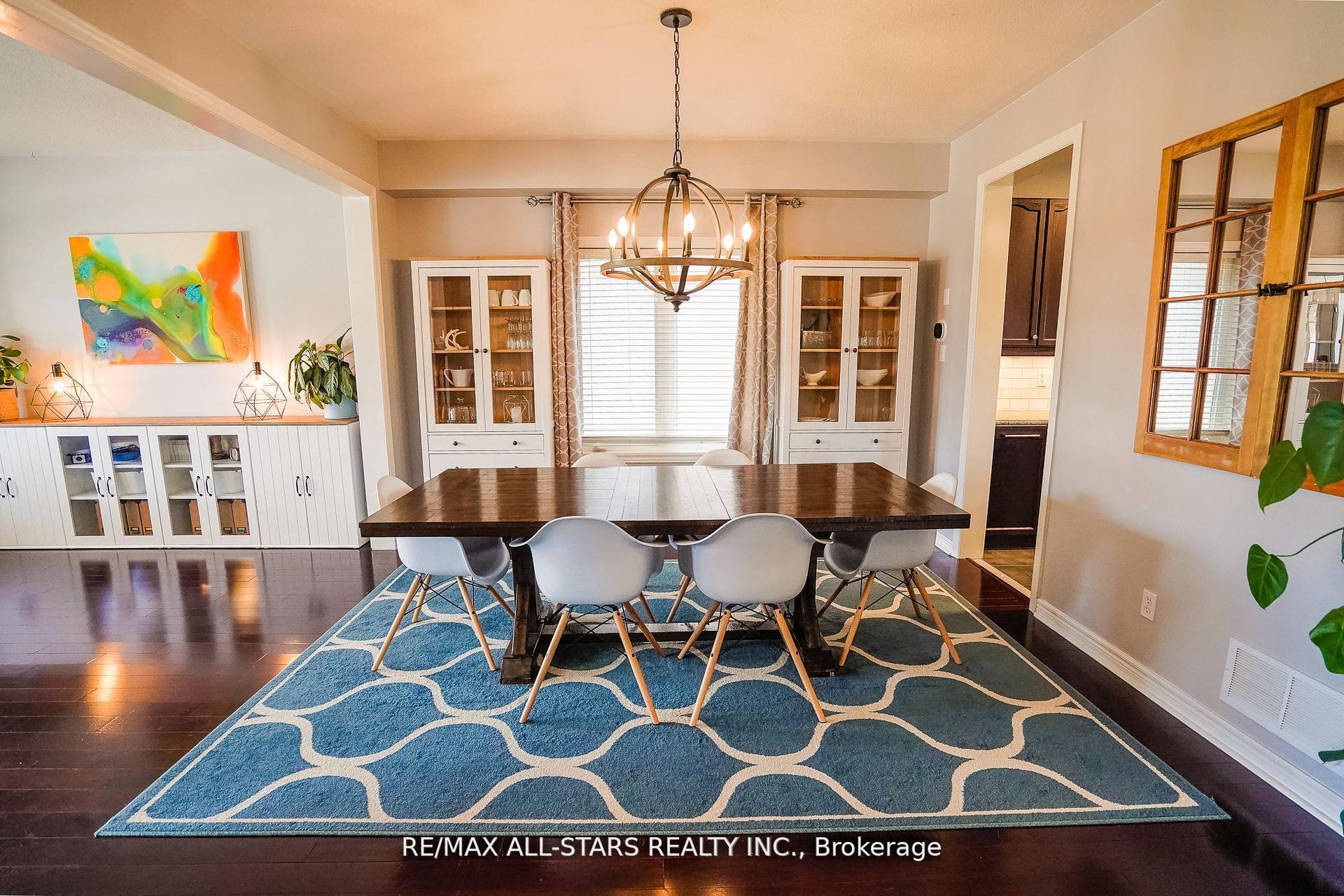 Photo 7 of 3 Furlan Court, Uxbridge — HOMEH