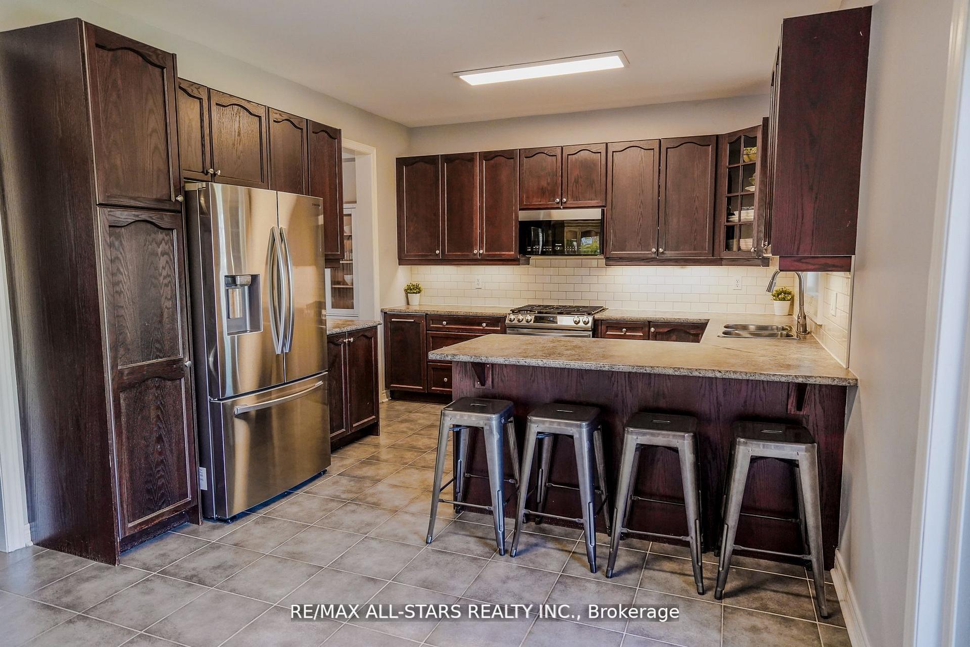 Photo 9 of 3 Furlan Court, Uxbridge — HOMEH