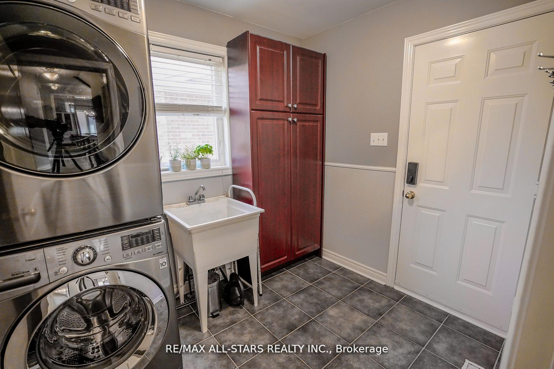 Photo 14 of 3 Furlan Court, Uxbridge — HOMEH