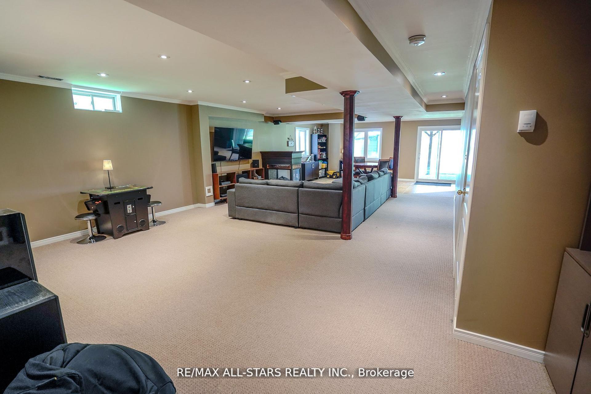 Photo 15 of 3 Furlan Court, Uxbridge — HOMEH
