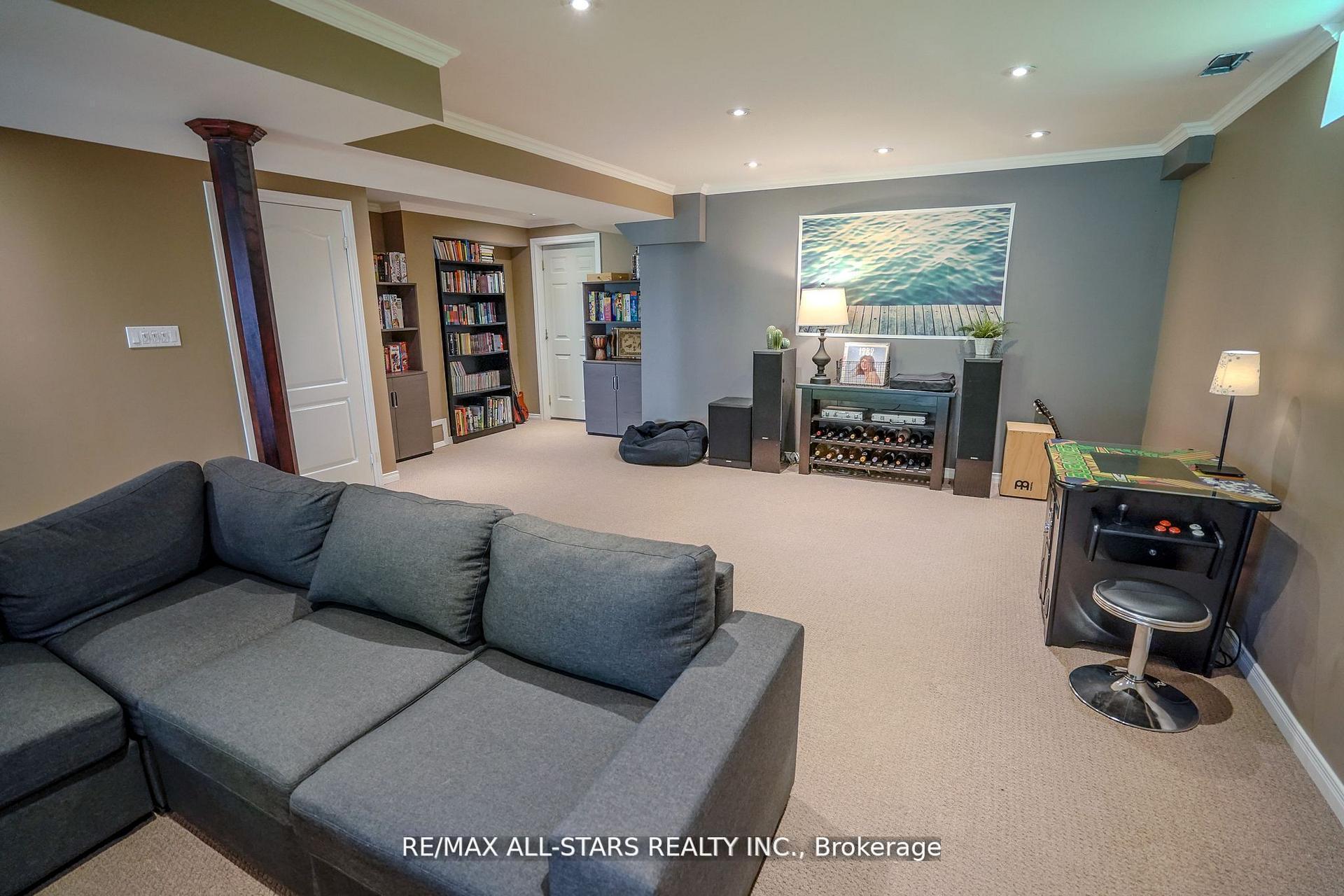 Photo 17 of 3 Furlan Court, Uxbridge — HOMEH