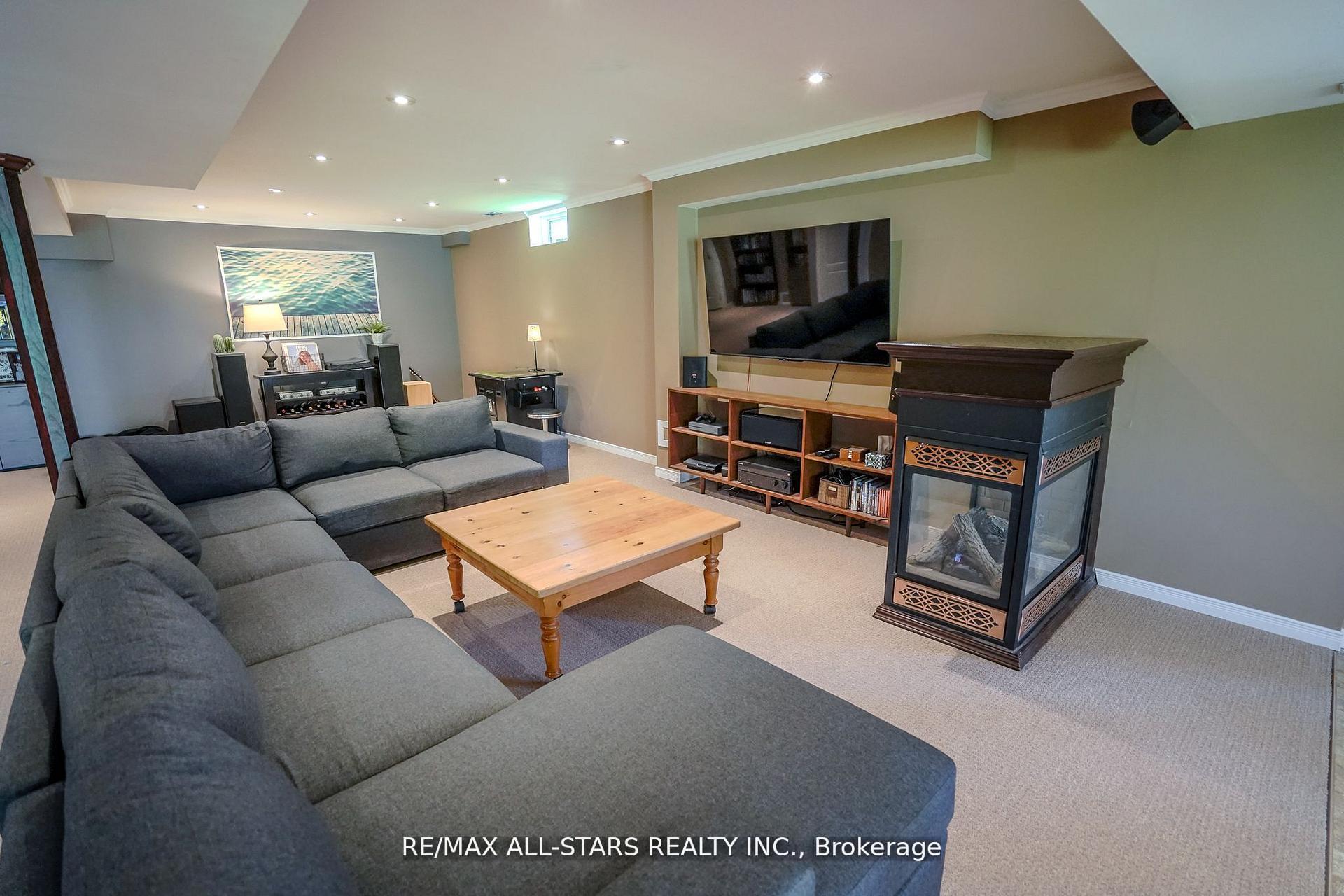 Photo 22 of 3 Furlan Court, Uxbridge — HOMEH