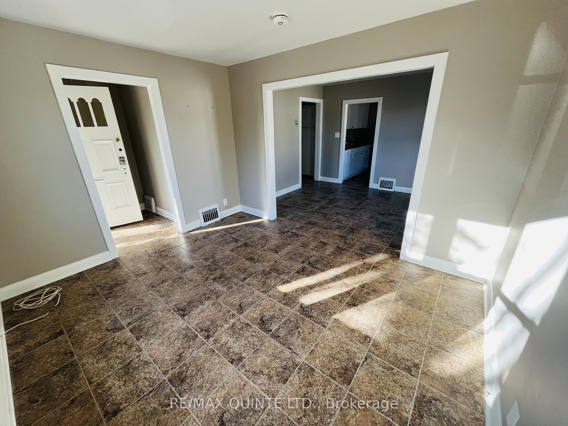 Photo 8 of 110 Moira Street W, Belleville, Belleville Ward — HOMEH
