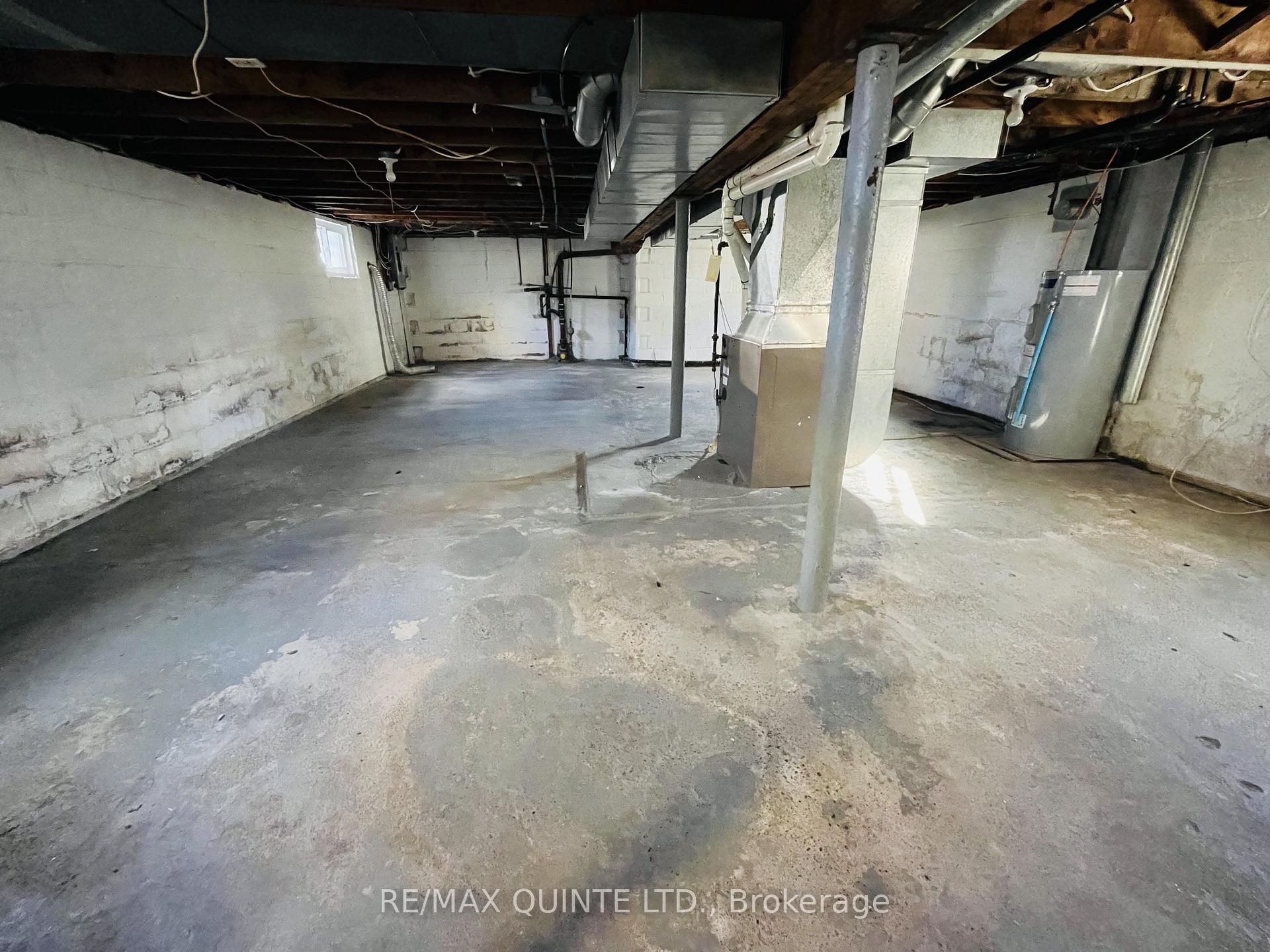 Photo 15 of 110 Moira Street W, Belleville, Belleville Ward — HOMEH
