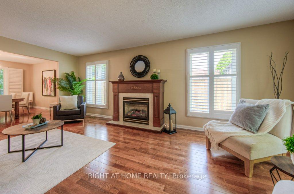 Photo 10 of 17 Post Horn Place, Waterloo — HOMEH