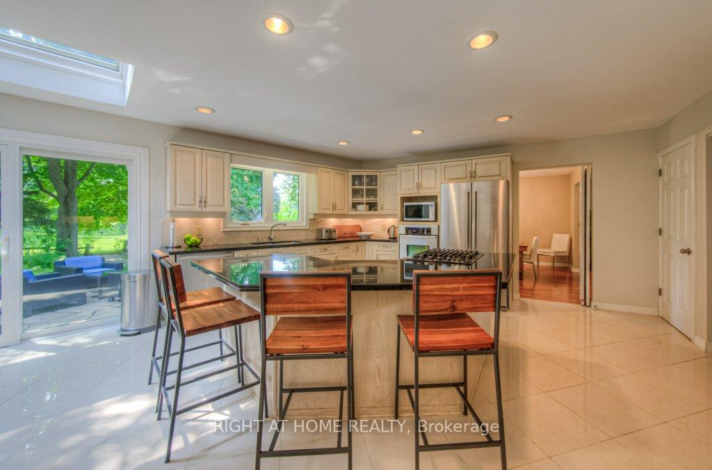Photo 18 of 17 Post Horn Place, Waterloo — HOMEH