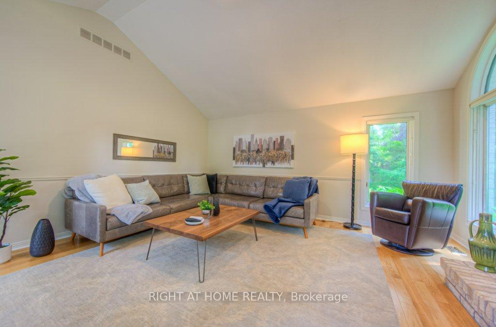 Photo 24 of 17 Post Horn Place, Waterloo — HOMEH