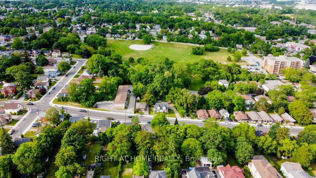 Photo 37 of 17 Post Horn Place, Waterloo — HOMEH