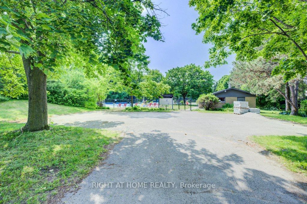 Photo 39 of 17 Post Horn Place, Waterloo — HOMEH
