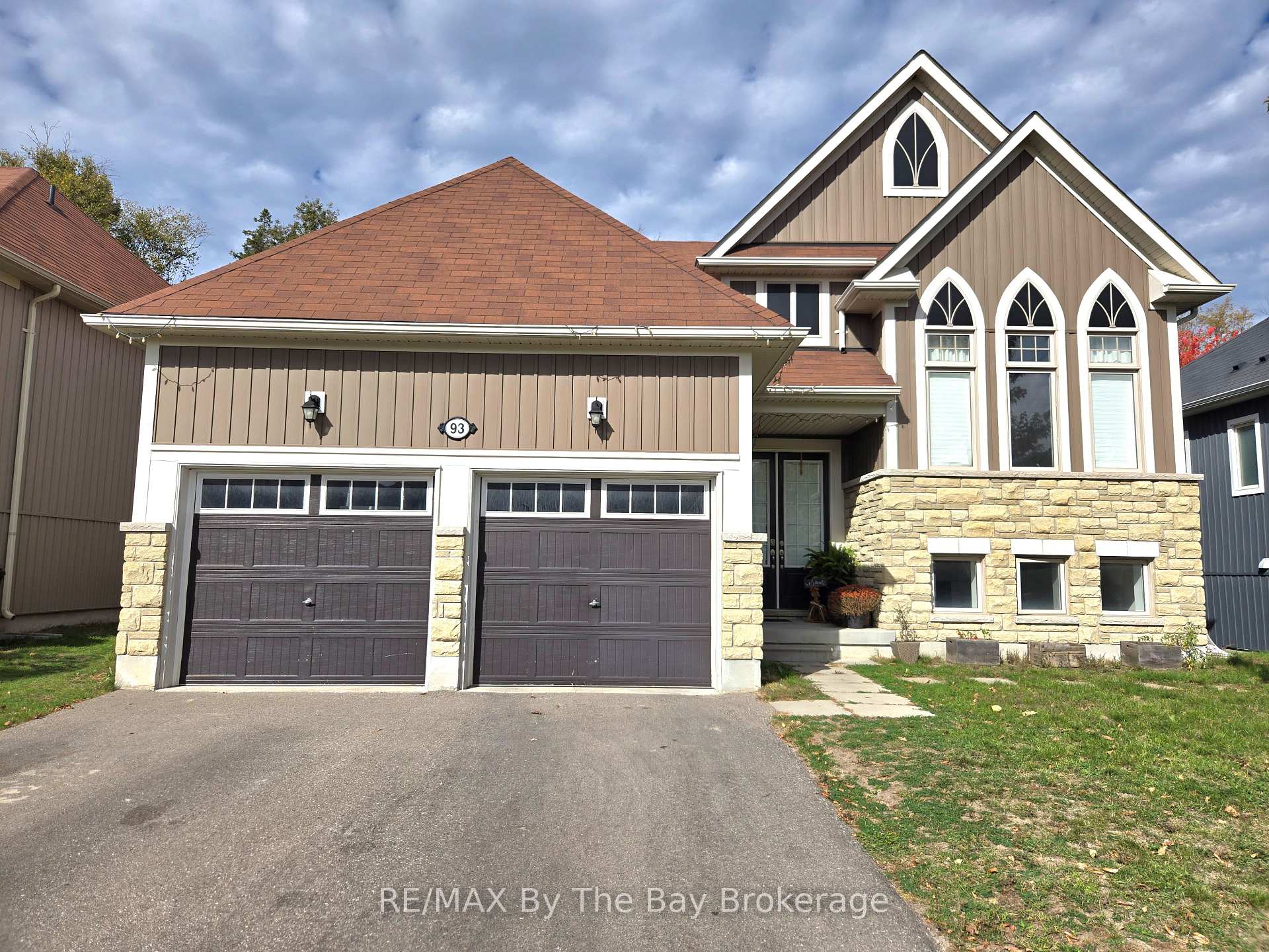 Front of Unit Upper, 93 Allegra Drive