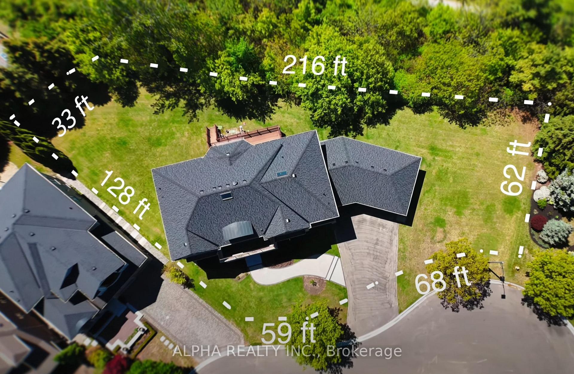 Photo 3 of 15 Bute Court, Vaughan, Maple — HOMEH