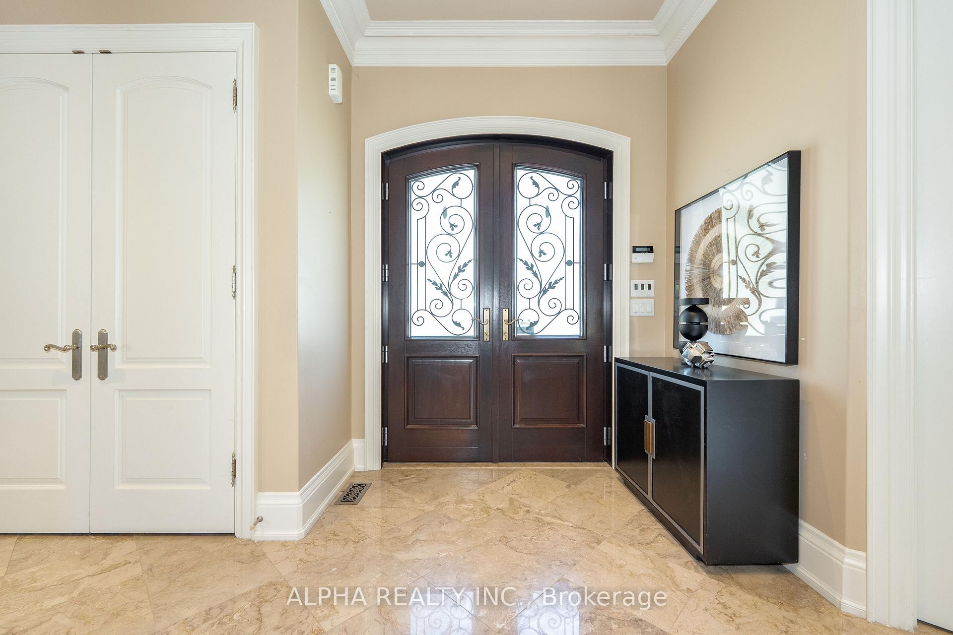 Photo 4 of 15 Bute Court, Vaughan, Maple — HOMEH
