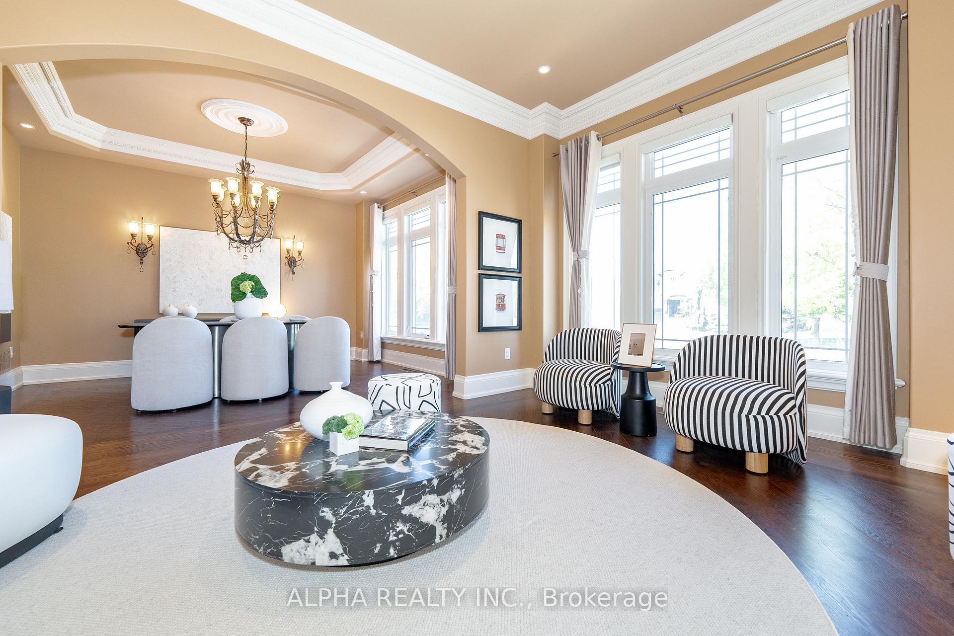 Photo 7 of 15 Bute Court, Vaughan, Maple — HOMEH