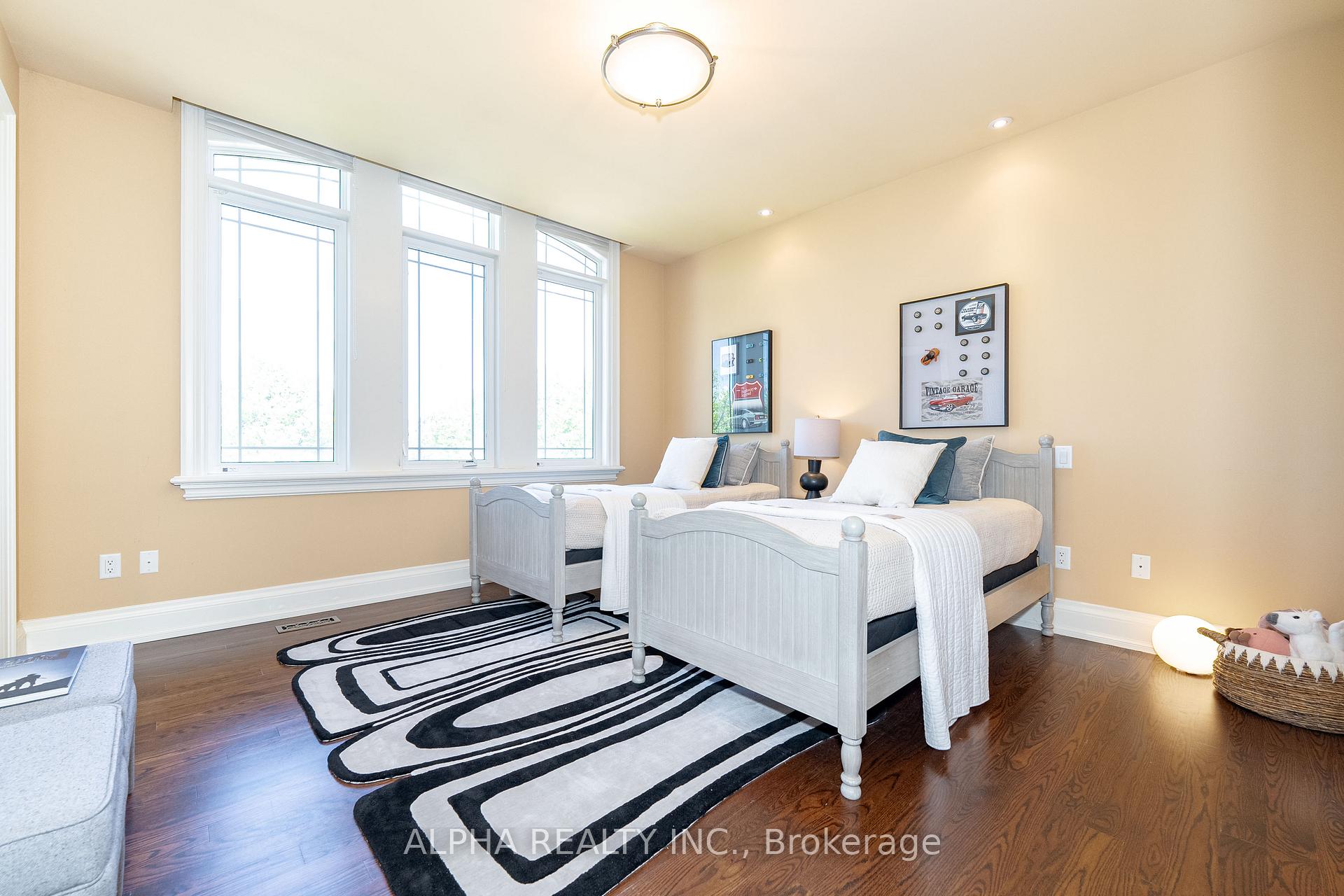 Photo 33 of 15 Bute Court, Vaughan, Maple — HOMEH