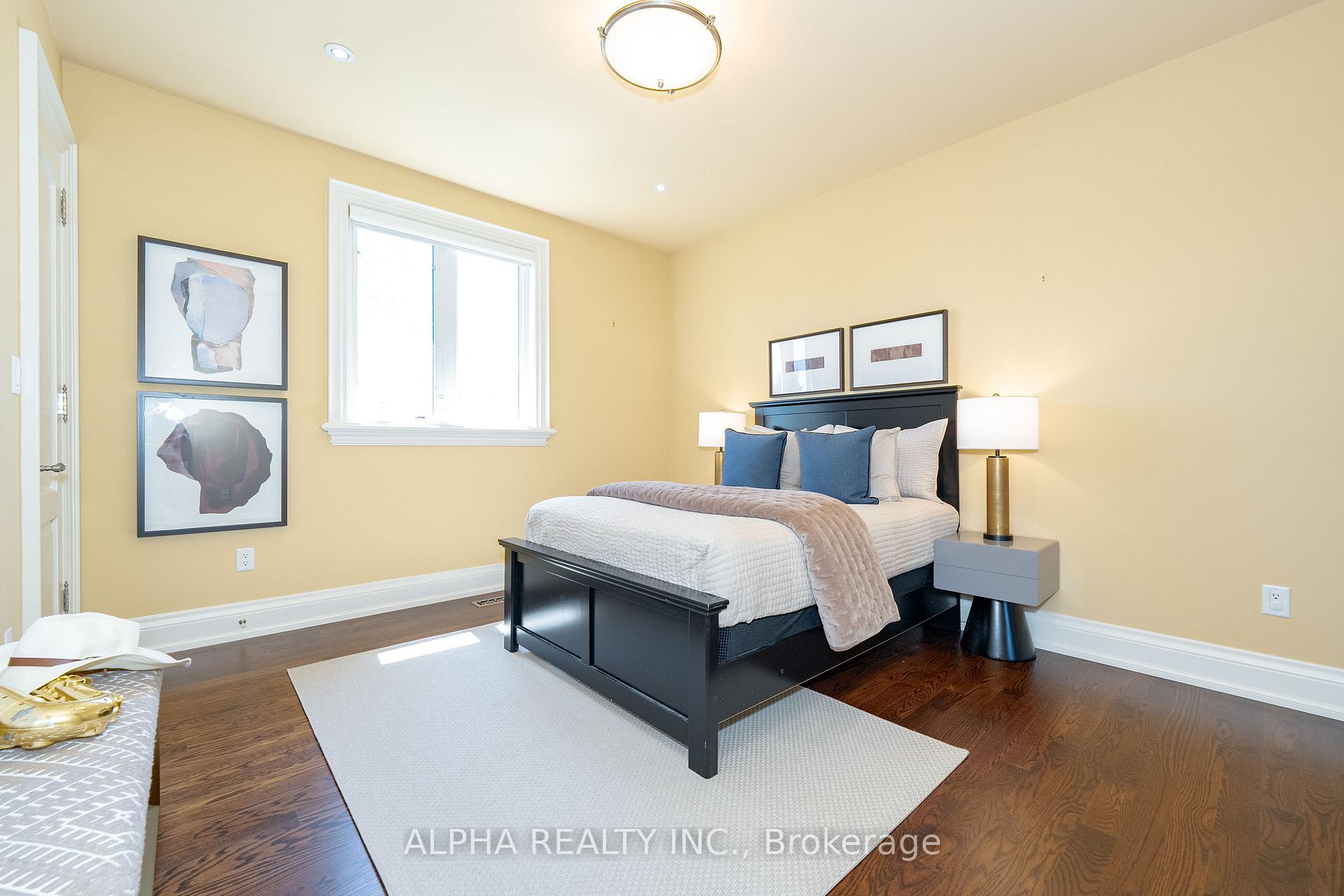 Photo 35 of 15 Bute Court, Vaughan, Maple — HOMEH
