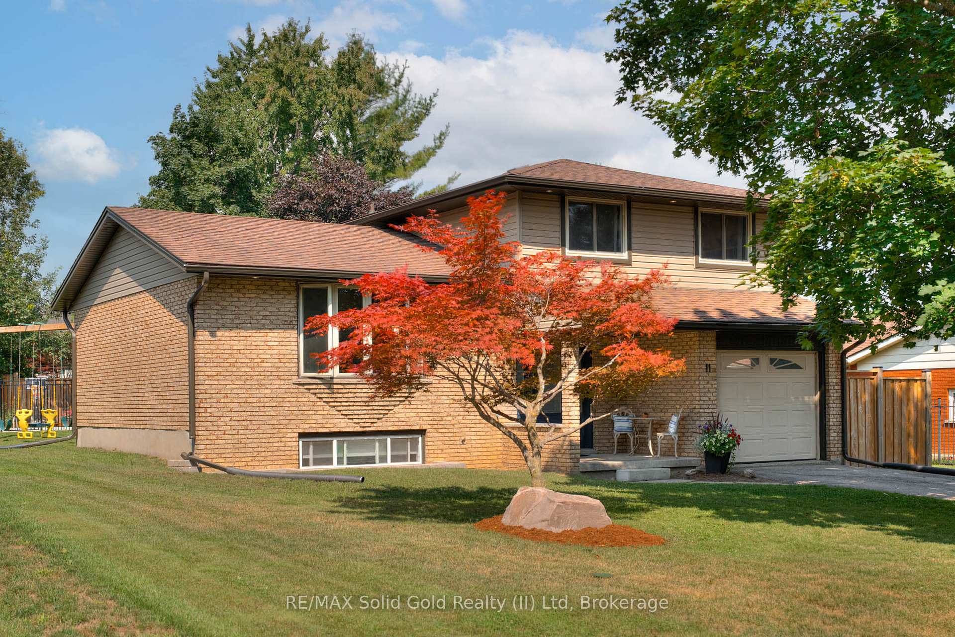 Photo 4 of 11 Reiner Crescent, Wellesley — HOMEH