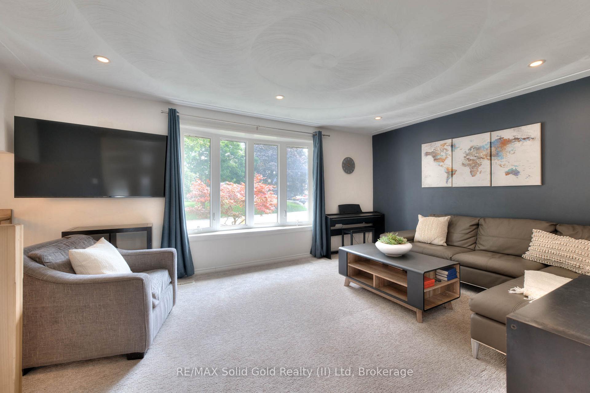 Photo 10 of 11 Reiner Crescent, Wellesley — HOMEH