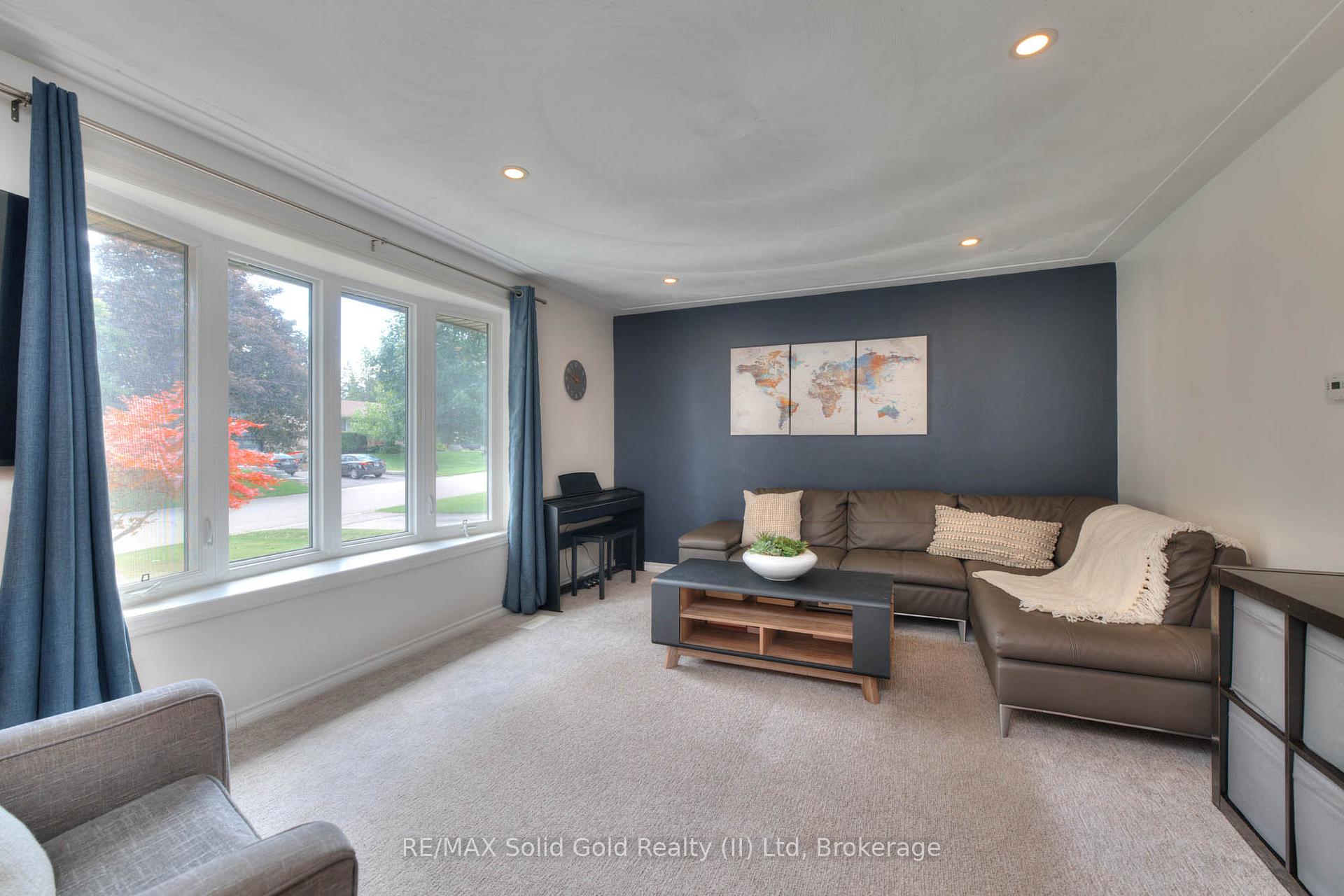 Photo 11 of 11 Reiner Crescent, Wellesley — HOMEH