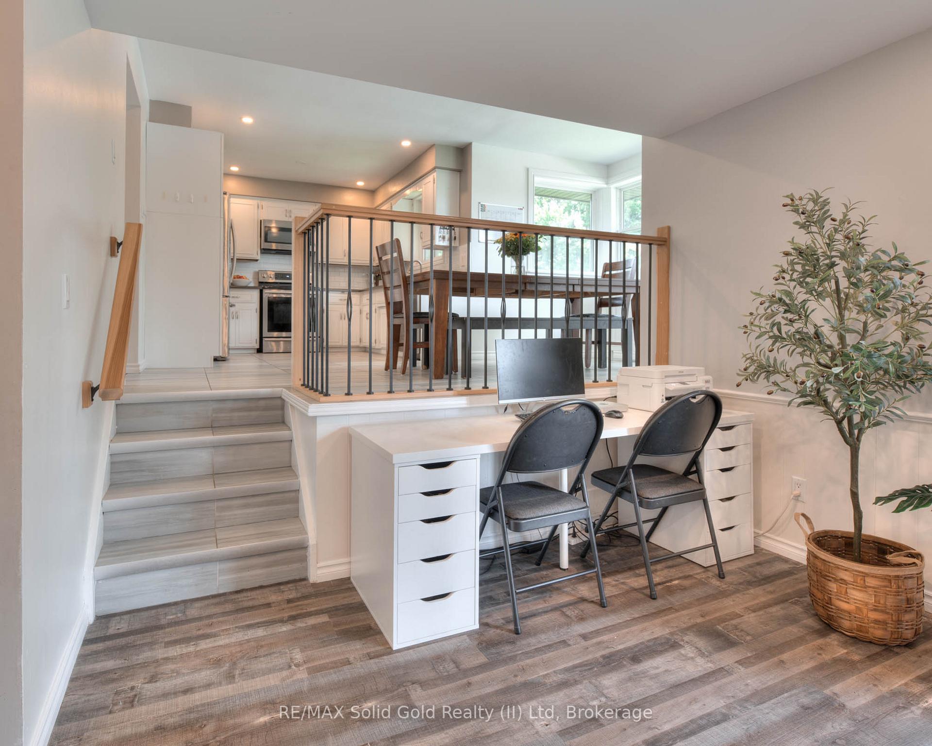 Photo 20 of 11 Reiner Crescent, Wellesley — HOMEH