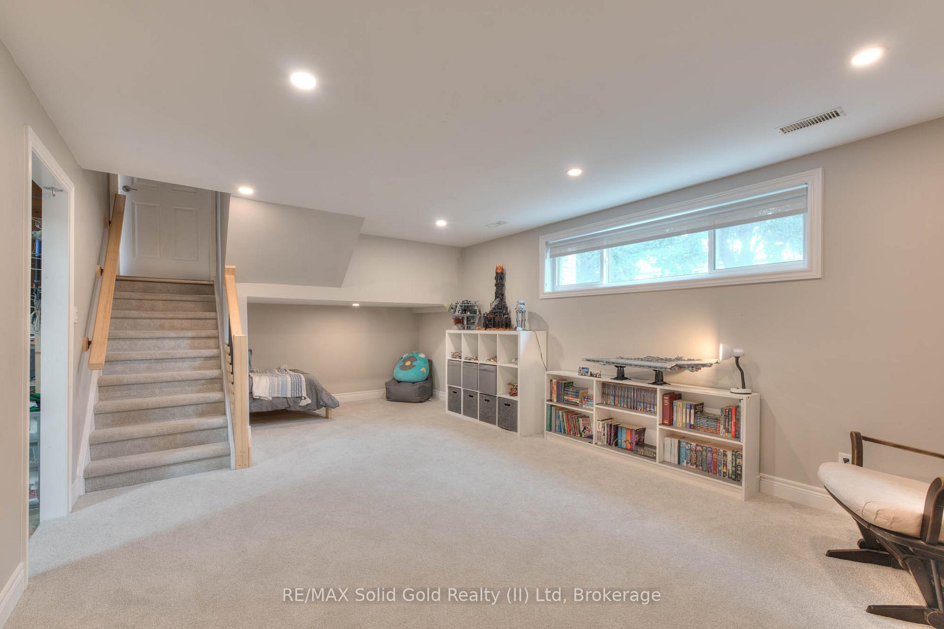 Photo 31 of 11 Reiner Crescent, Wellesley — HOMEH