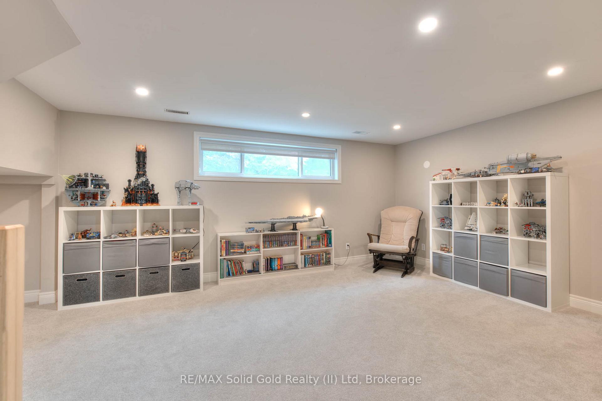 Photo 32 of 11 Reiner Crescent, Wellesley — HOMEH