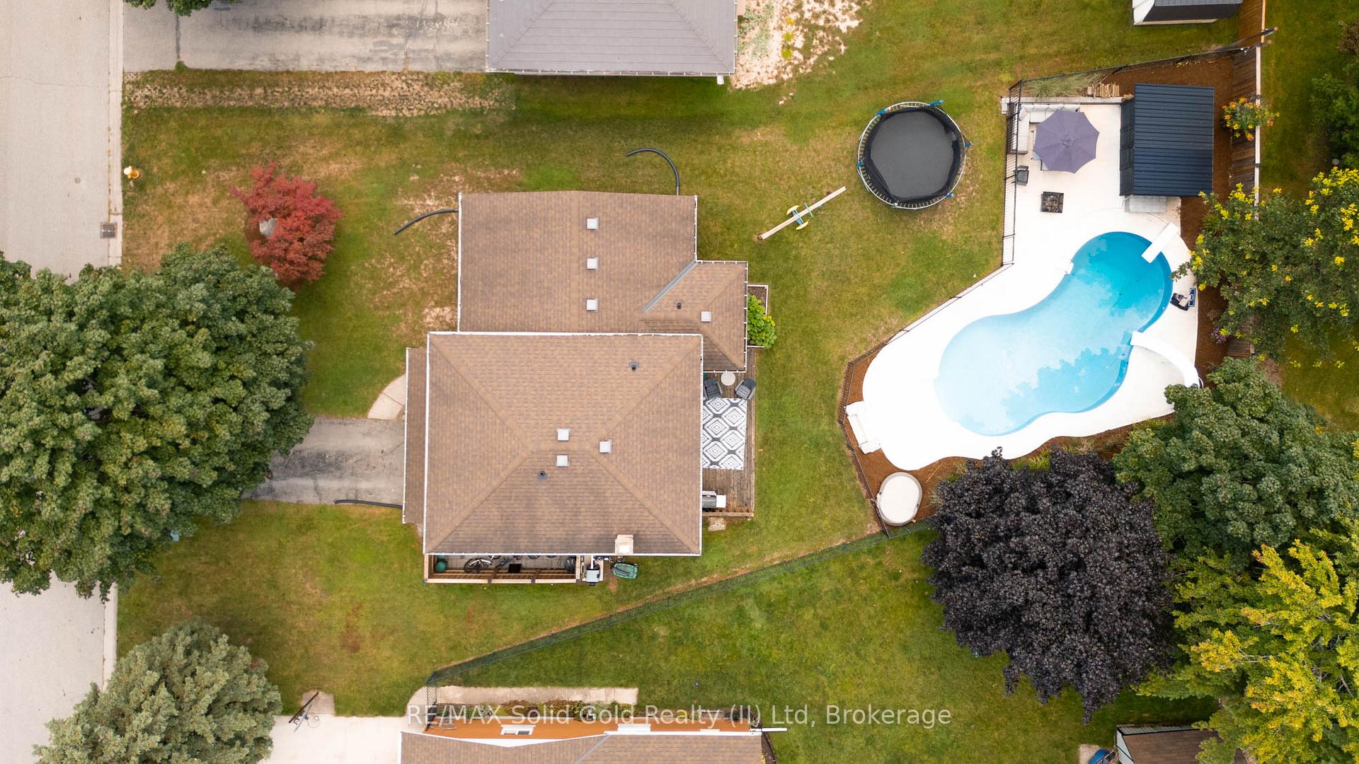 Photo 46 of 11 Reiner Crescent, Wellesley — HOMEH