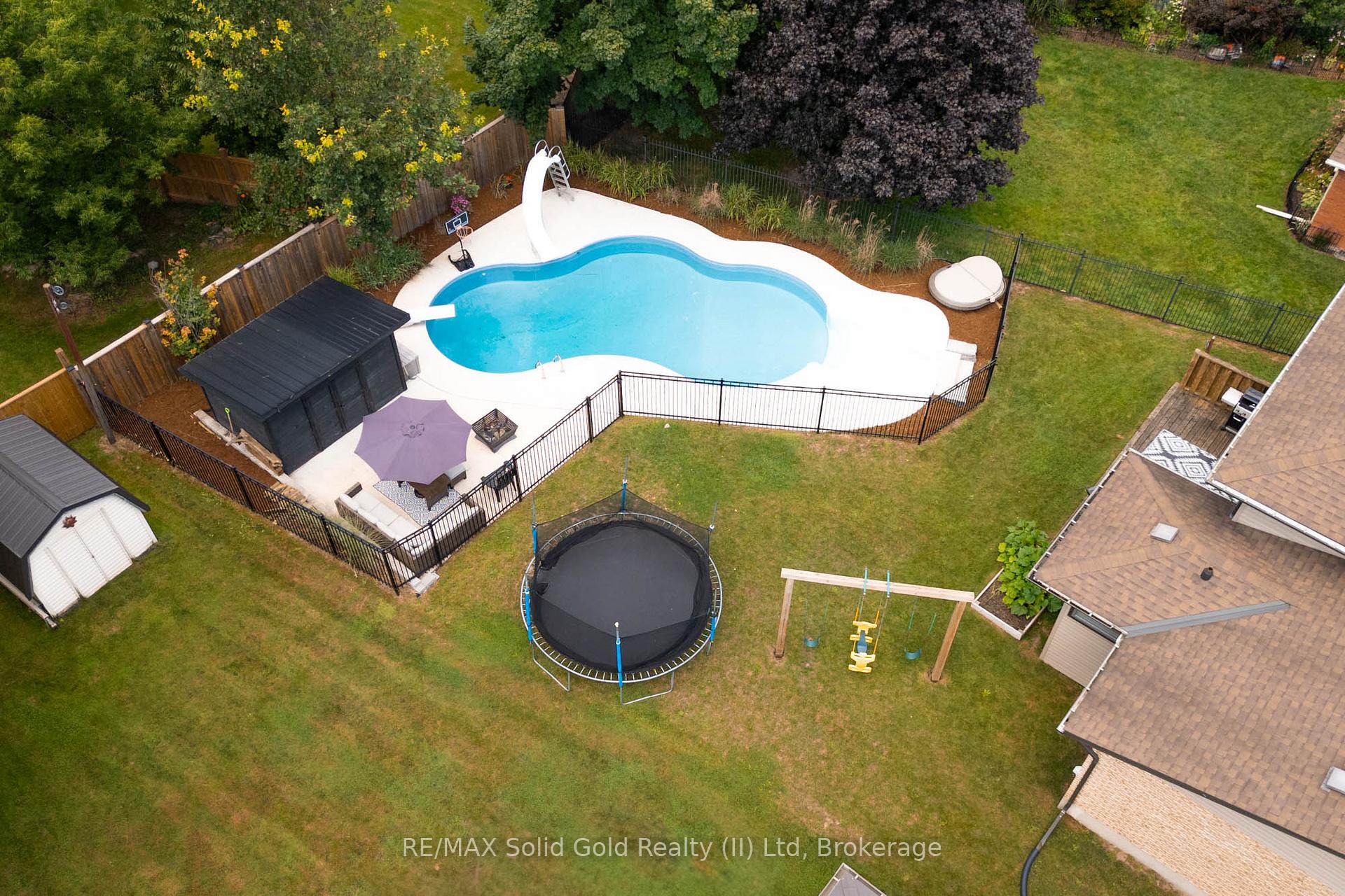 Photo 47 of 11 Reiner Crescent, Wellesley — HOMEH