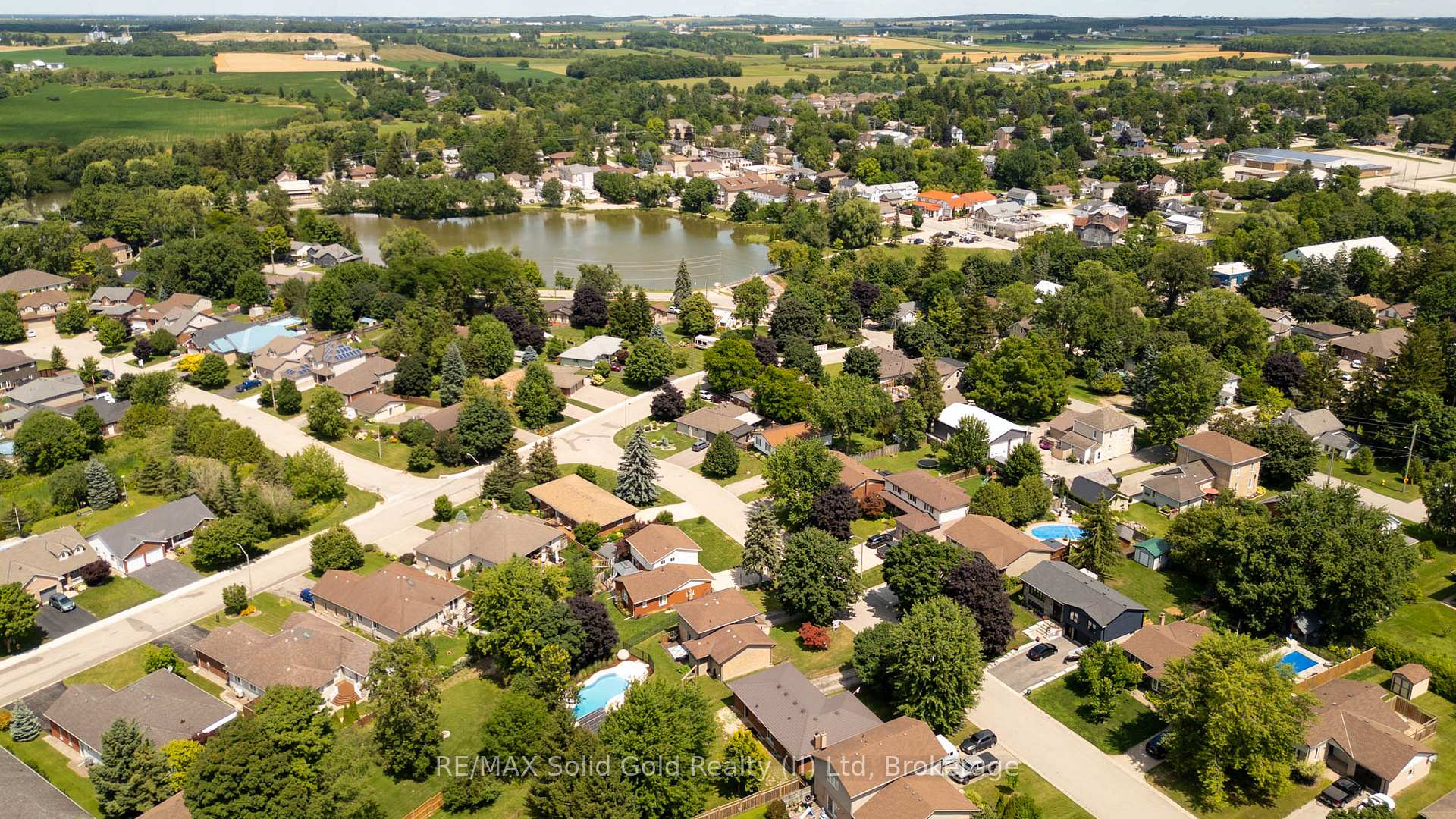 Photo 49 of 11 Reiner Crescent, Wellesley — HOMEH
