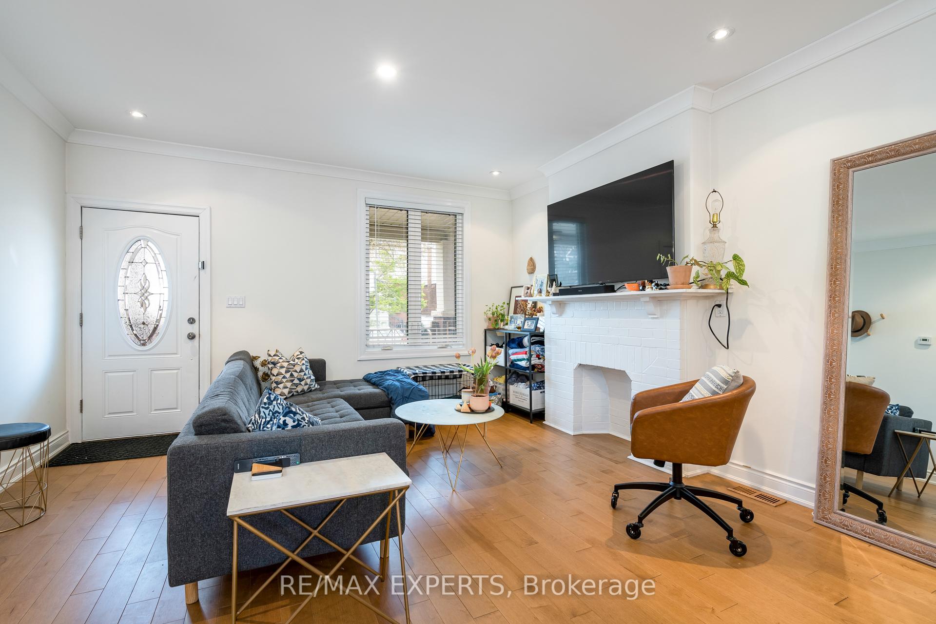 Photo 4 of Unit Main/2N, 144 Morrison Avenue, Toronto, Corso Italia-Davenport — HOMEH